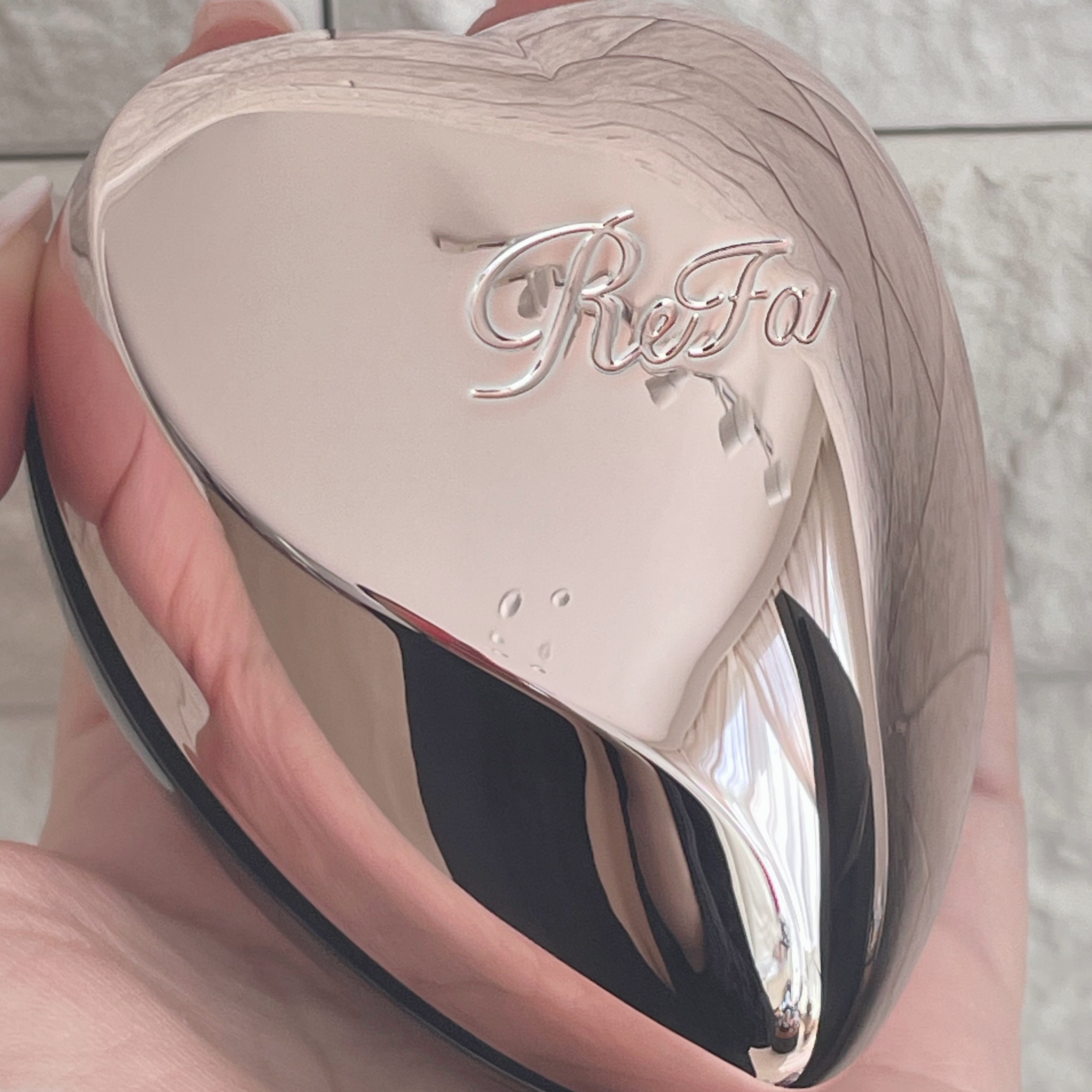 ReFa ReFa HEART BRUSH miniのクチコミ「ReFaのハートブラシがミニになって登場♡
定価は元々出ていた大きいサイズと変わらず2970円.....」（2枚目）