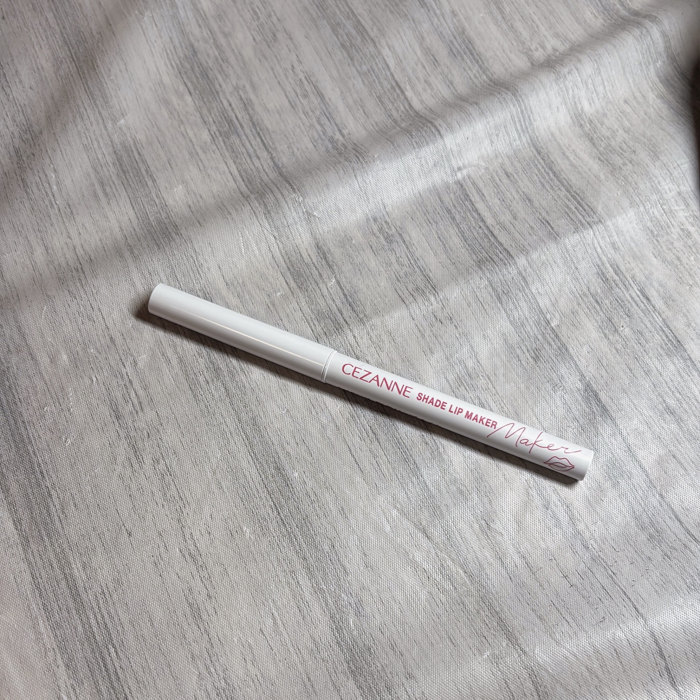 CEZANNE 影色リップメイカーのクチコミ「【唇の形は変えられる！】

────────────

CEZANNE

影色リップメイカー .....」（2枚目）