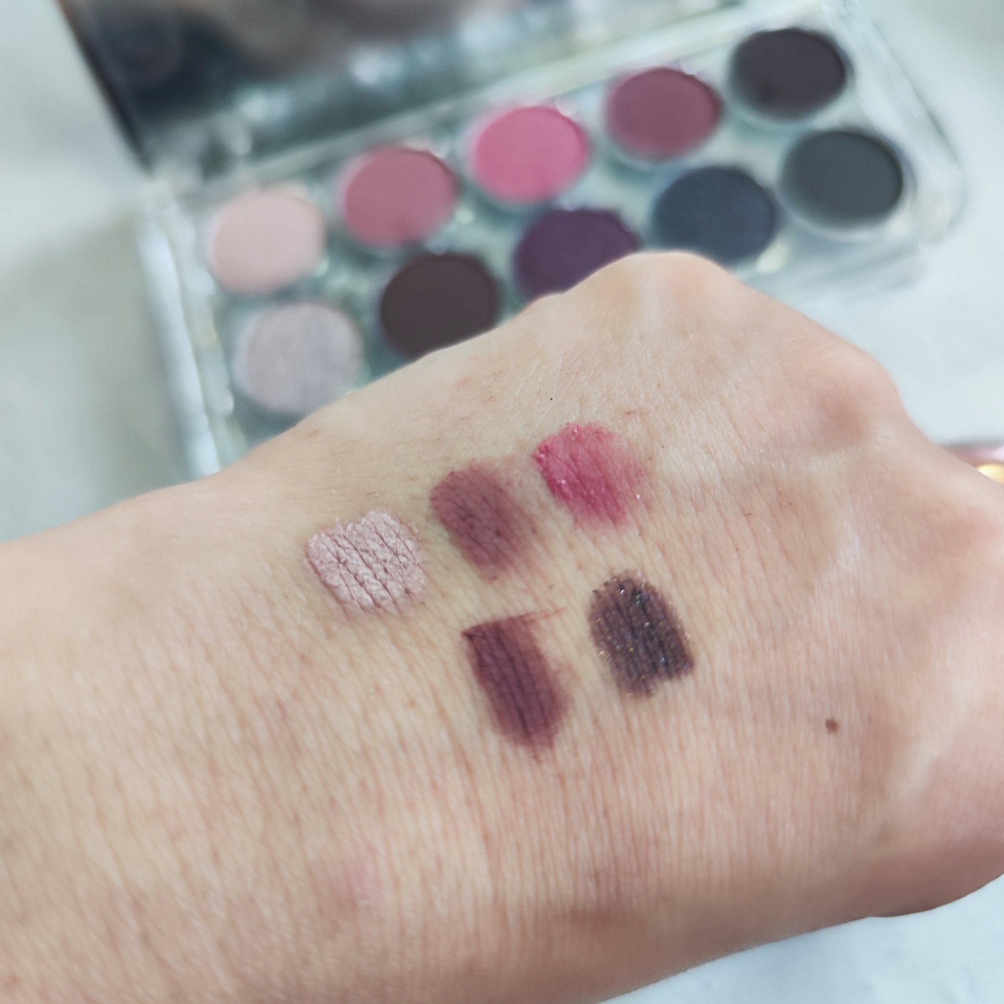 ライトオンアイズシャドウパレット/ルミル/アイシャドウパレットを使ったクチコミ（3枚目）