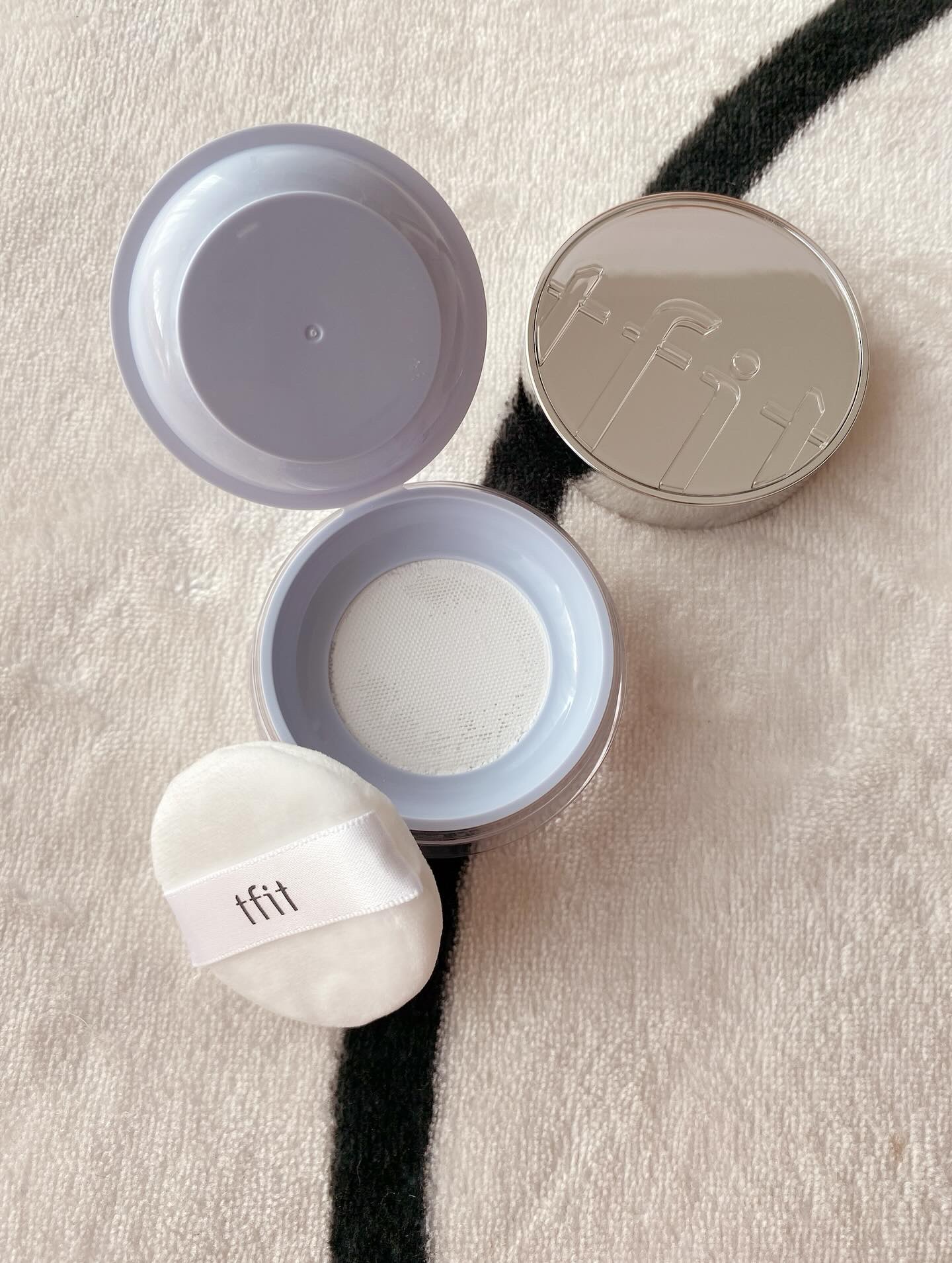 トランスルーセントセットエッセンシャルパウダー/TFIT/ルースパウダーを使ったクチコミ（2枚目）