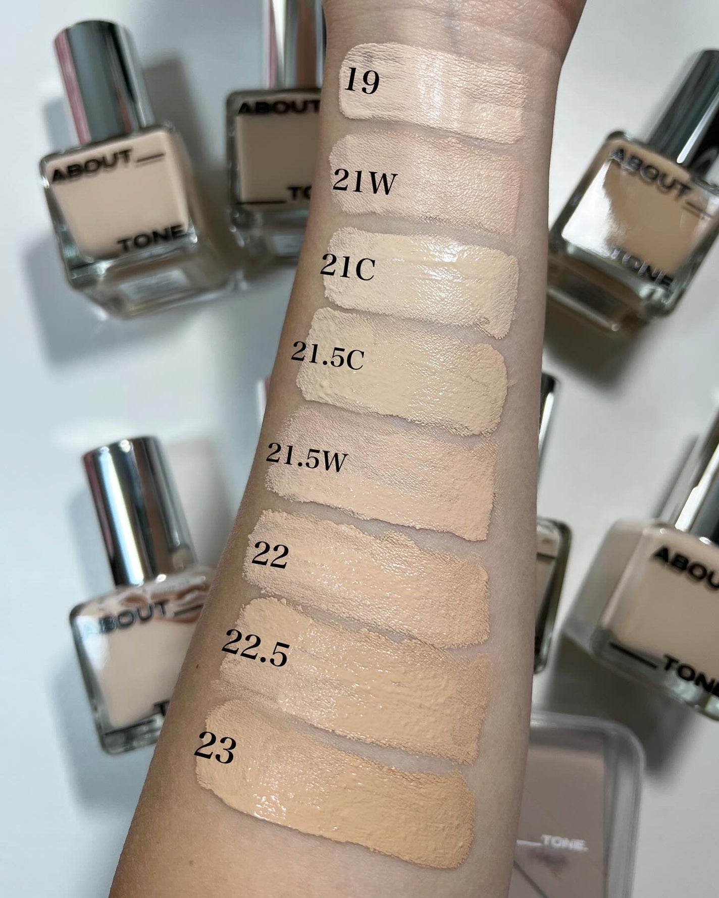 スキンレイヤーフィットファンデーション/ABOUT TONE/リキッドファンデーションを使ったクチコミ(2枚目)