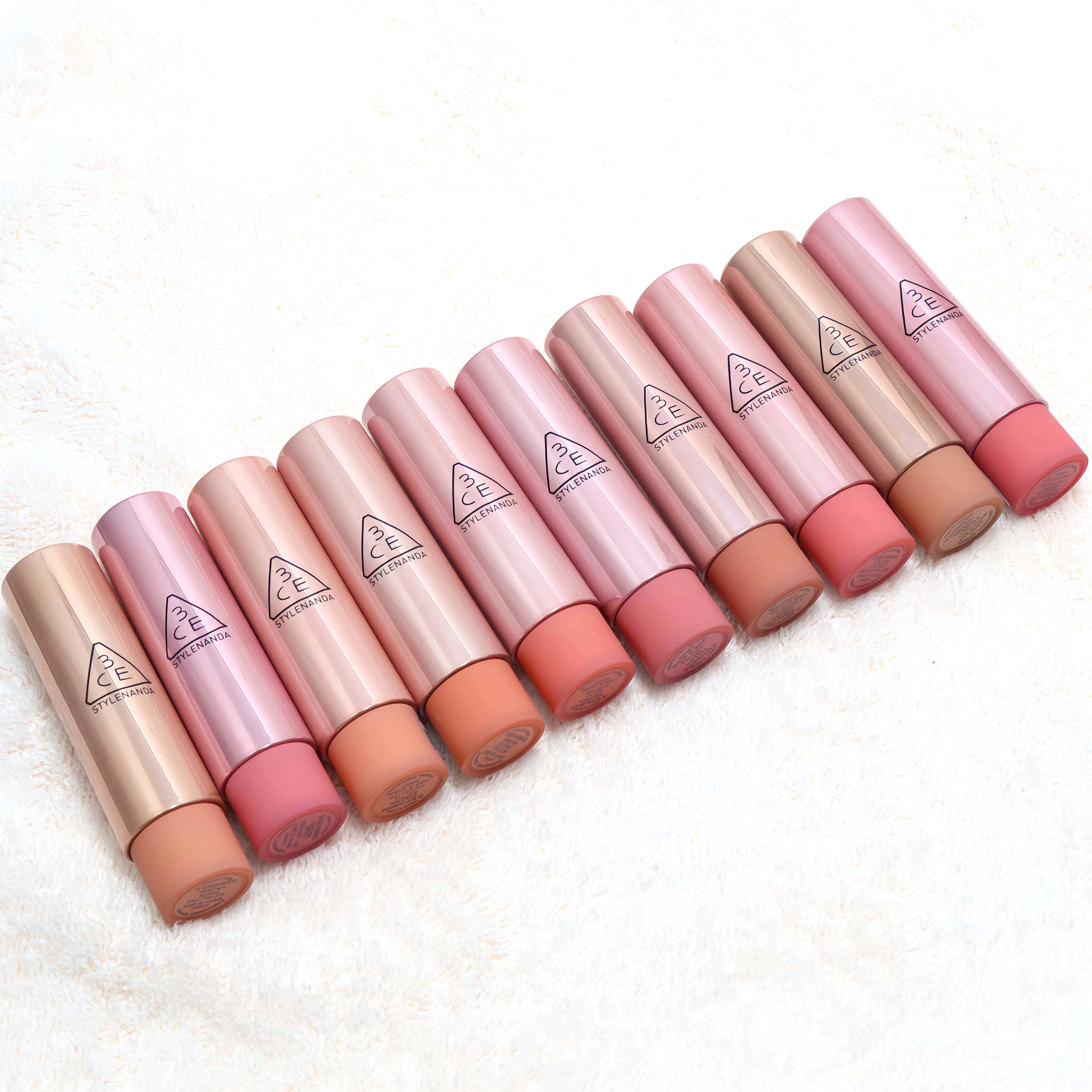 しばけん on LIPS 「🎀🎀🎀 3CE グレイジーリップグロウ ..」 | LIPS