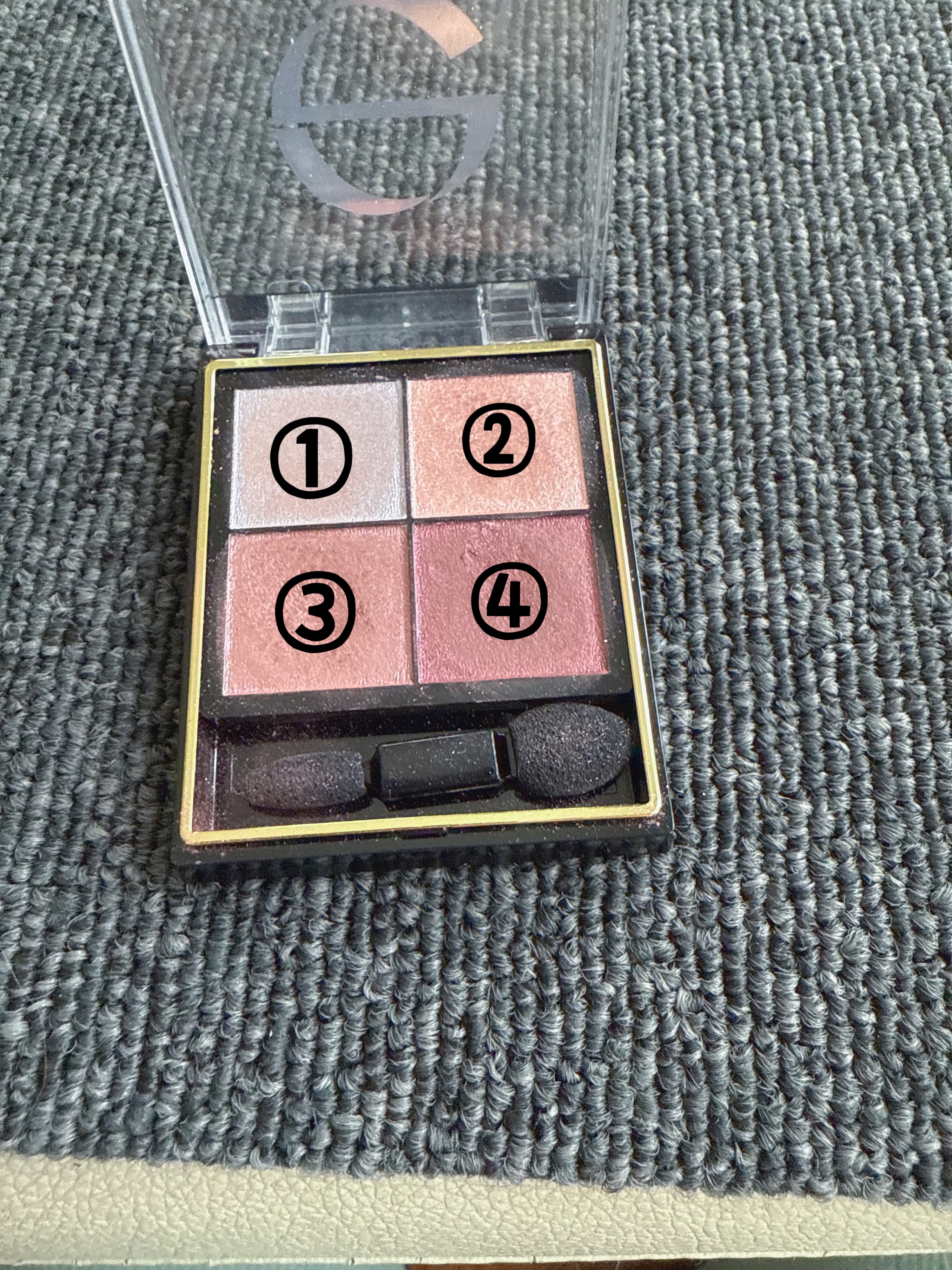 リアルクローズシャドウ/excel/アイシャドウパレットを使ったクチコミ（2枚目）