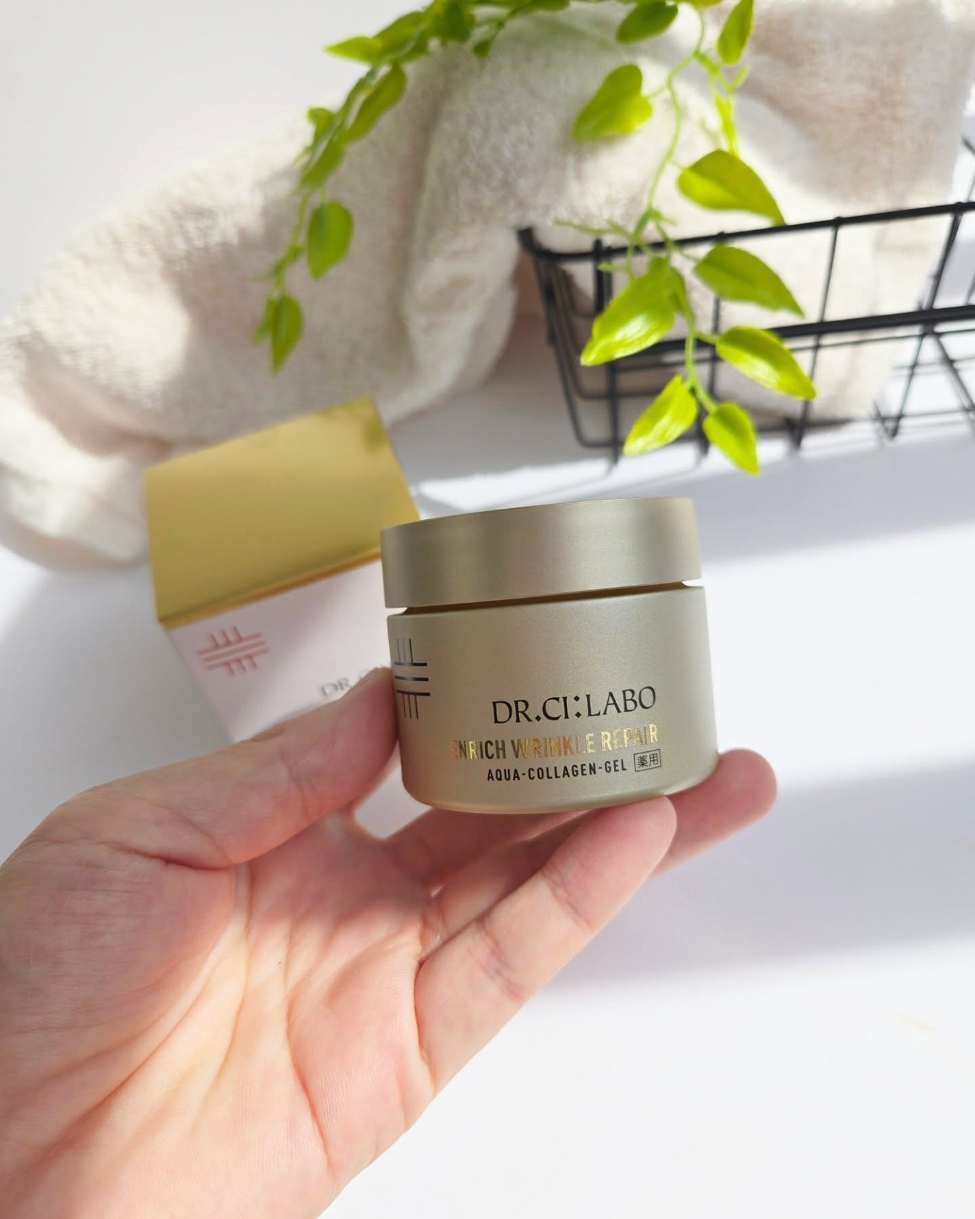 薬用アクアコラーゲンゲル エンリッチリンクルリペア/ドクターシーラボⓇ/フェイスクリームを使ったクチコミ(2枚目)