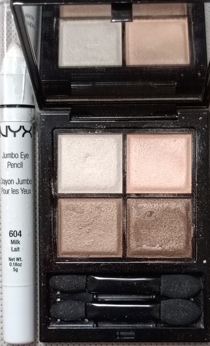 ジャンボ アイ ペンシル/NYX Professional Makeup/単色アイシャドウを使ったクチコミ(3枚目)