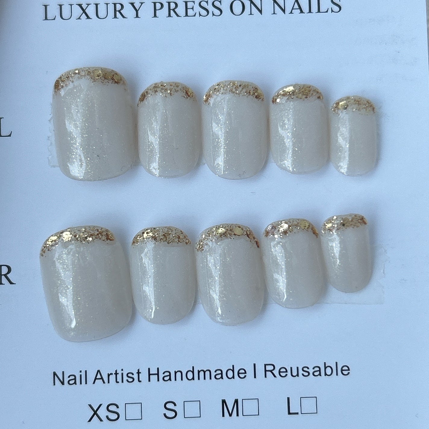 nail_c_tip フォロバ on LIPS 「◻︎独学セルフネイル◻︎チビ爪でも出来るネイル◻︎プチプラ10..」(1枚目)