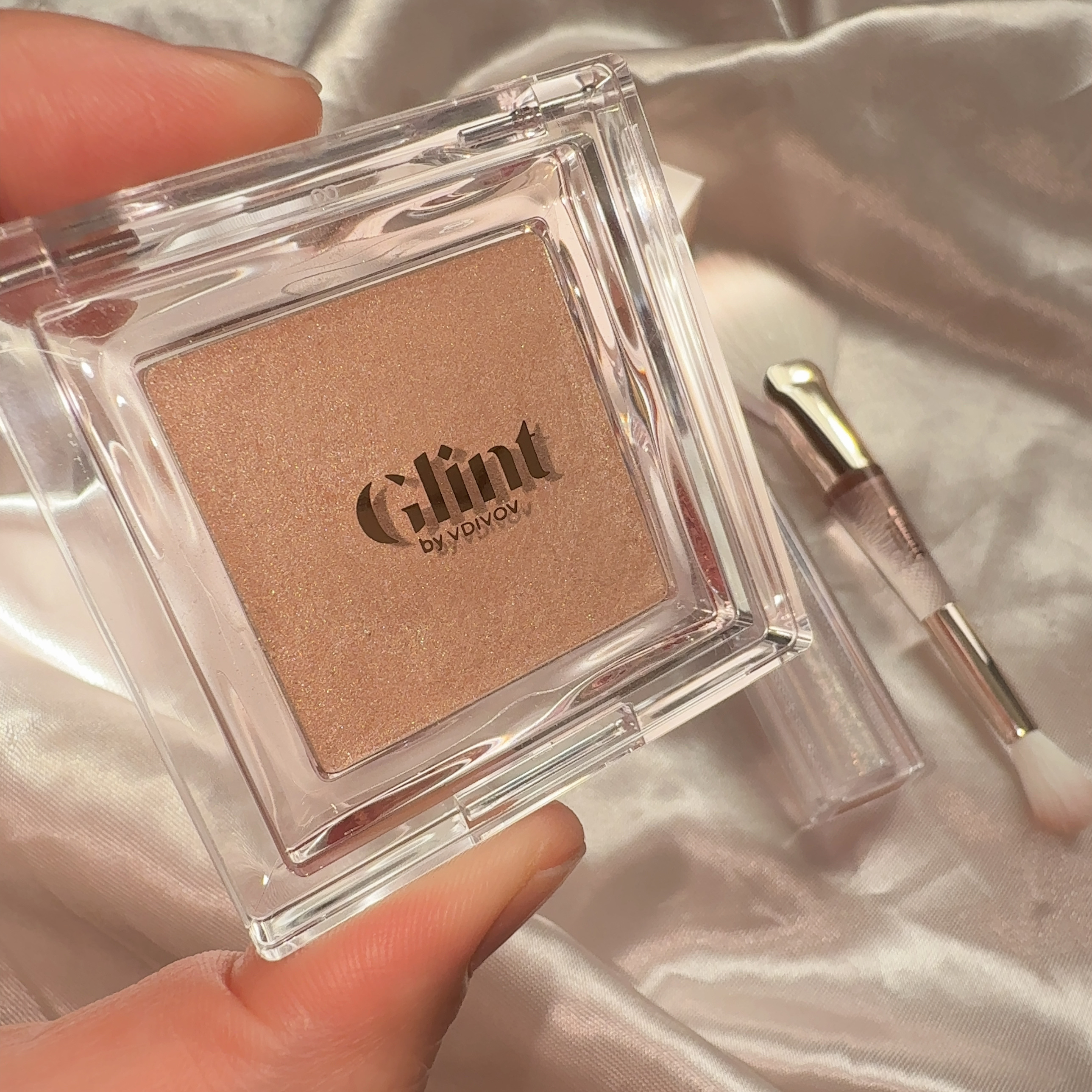 ビディボブ ハイライター 01 デュイムーン/Glint/パウダーハイライトを使ったクチコミ（2枚目）