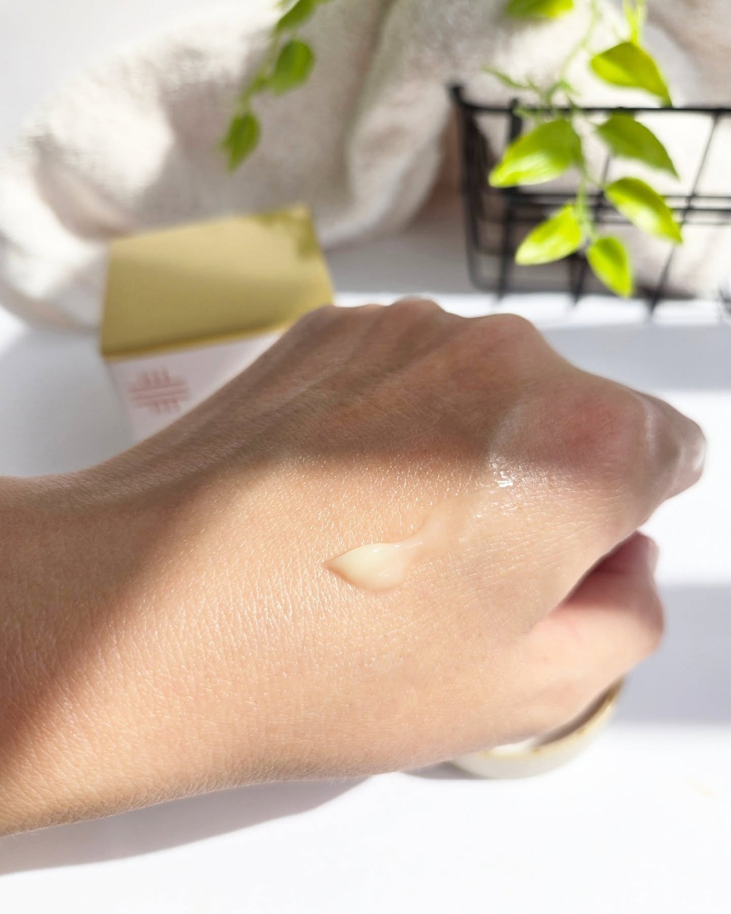 薬用アクアコラーゲンゲル エンリッチリンクルリペア/ドクターシーラボⓇ/フェイスクリームを使ったクチコミ(3枚目)