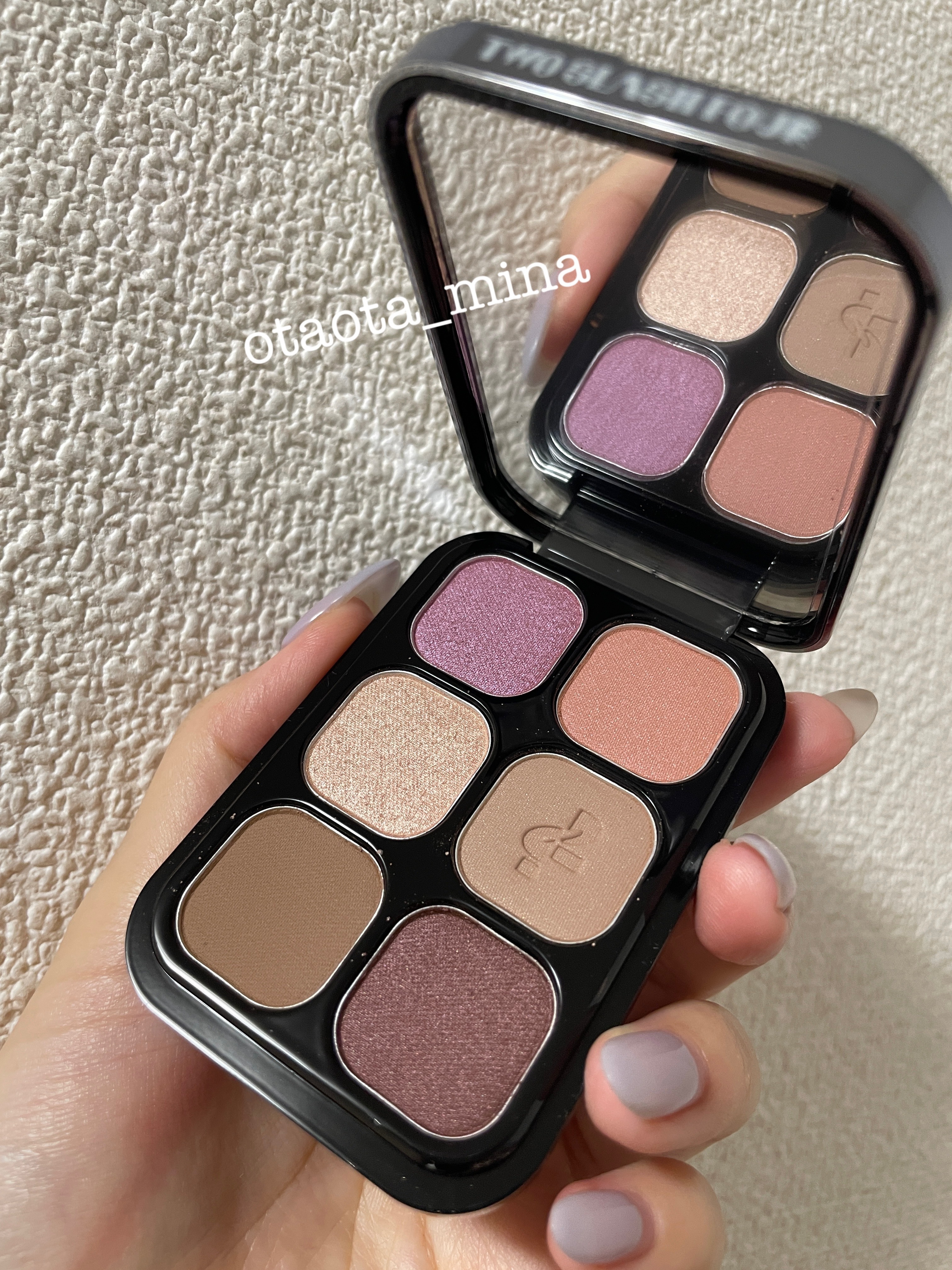 オッドバランスアイパレット/TWO SLASH FOUR/アイシャドウパレットを使ったクチコミ（2枚目）