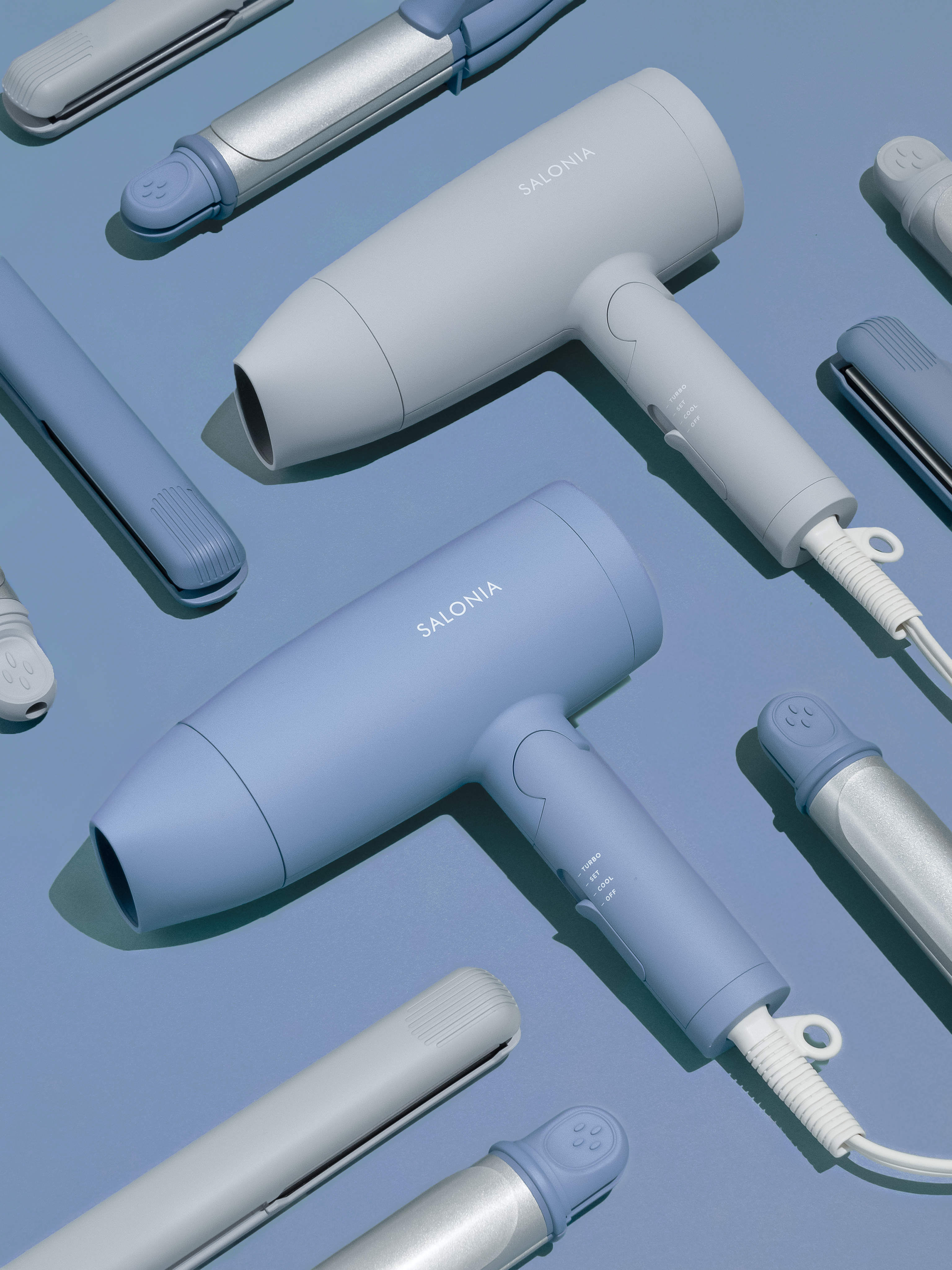 淡くくすんだ2色が仲間入り🎨
スピーディーイオンドライヤーの限定カラーは
【アイスグレー🩶】と【サックスブルー💙】
あなたはどちらに惹かれますか？😌✨

#SALONIA #サロニア #ドライヤー