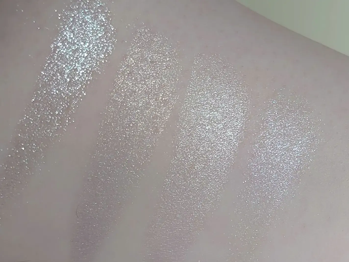 バックステージ グロウ マキシマイザー パレット/Dior/ハイライトを使ったクチコミ(3枚目)