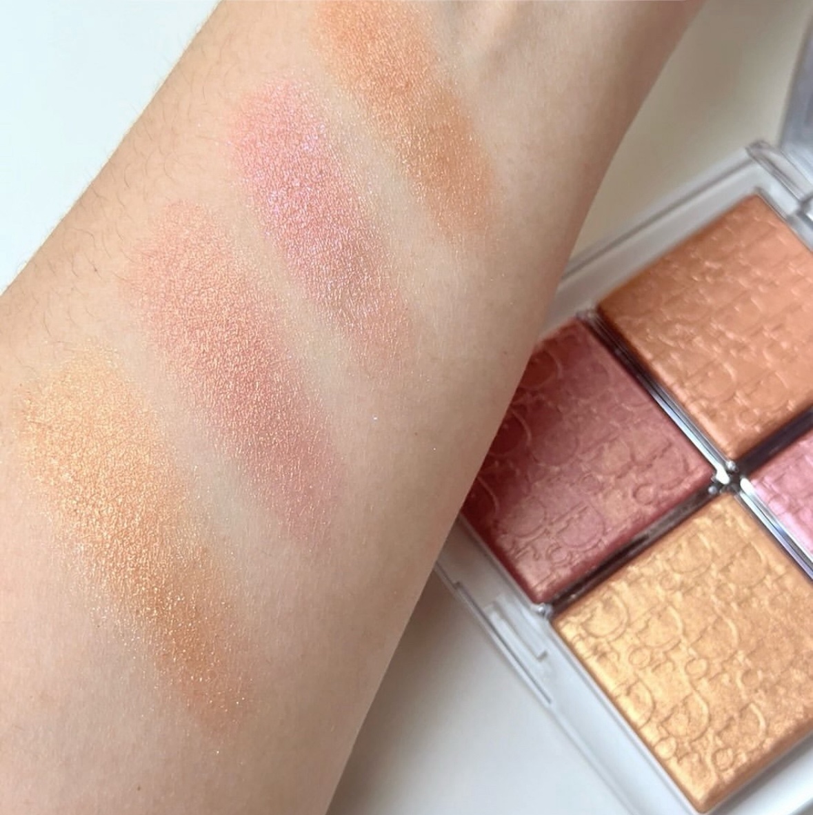 バックステージ グロウ マキシマイザー パレット/Dior/ハイライトを使ったクチコミ（3枚目）