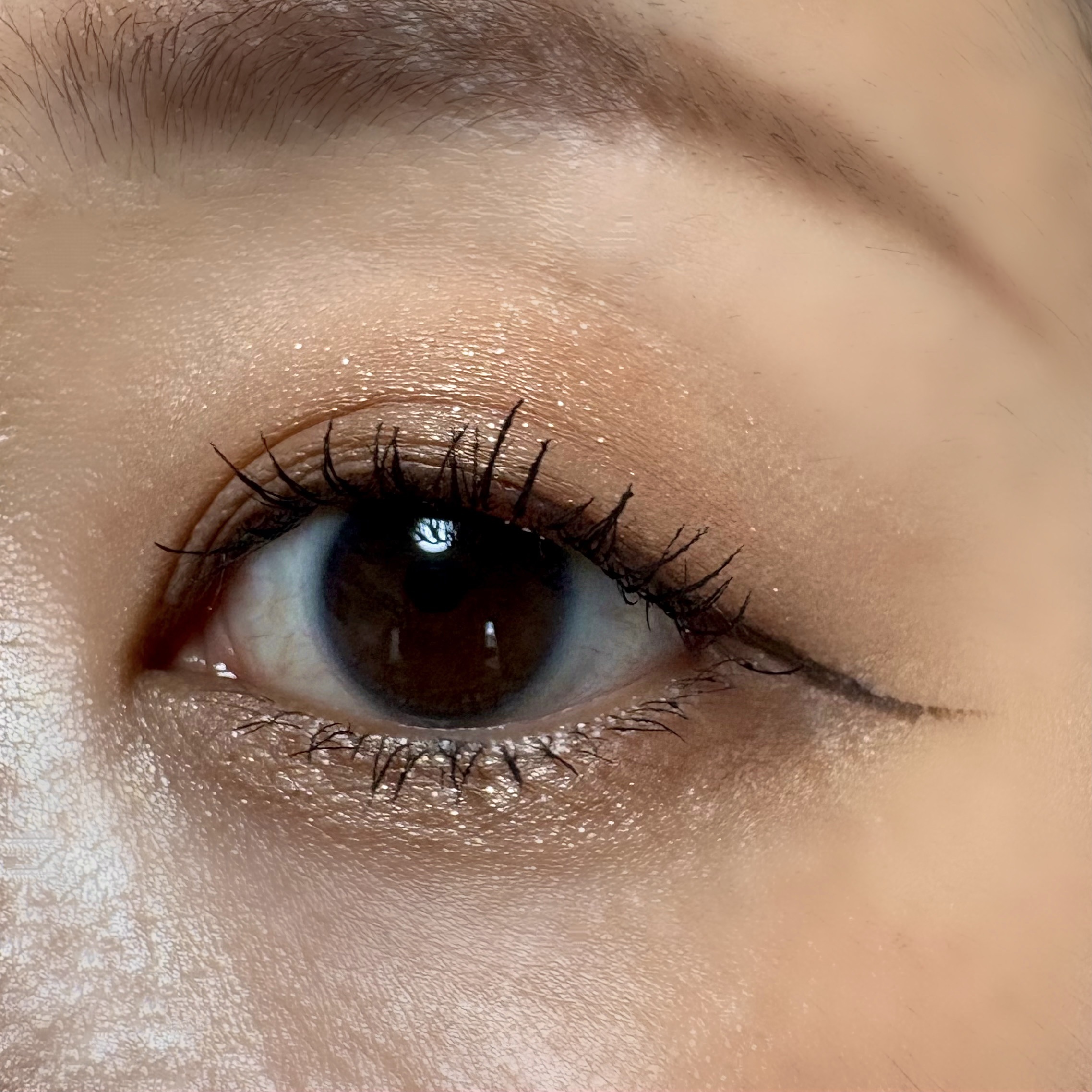 ライティングアップアイシャドウ/CEZANNE/アイシャドウを使ったクチコミ（3枚目）