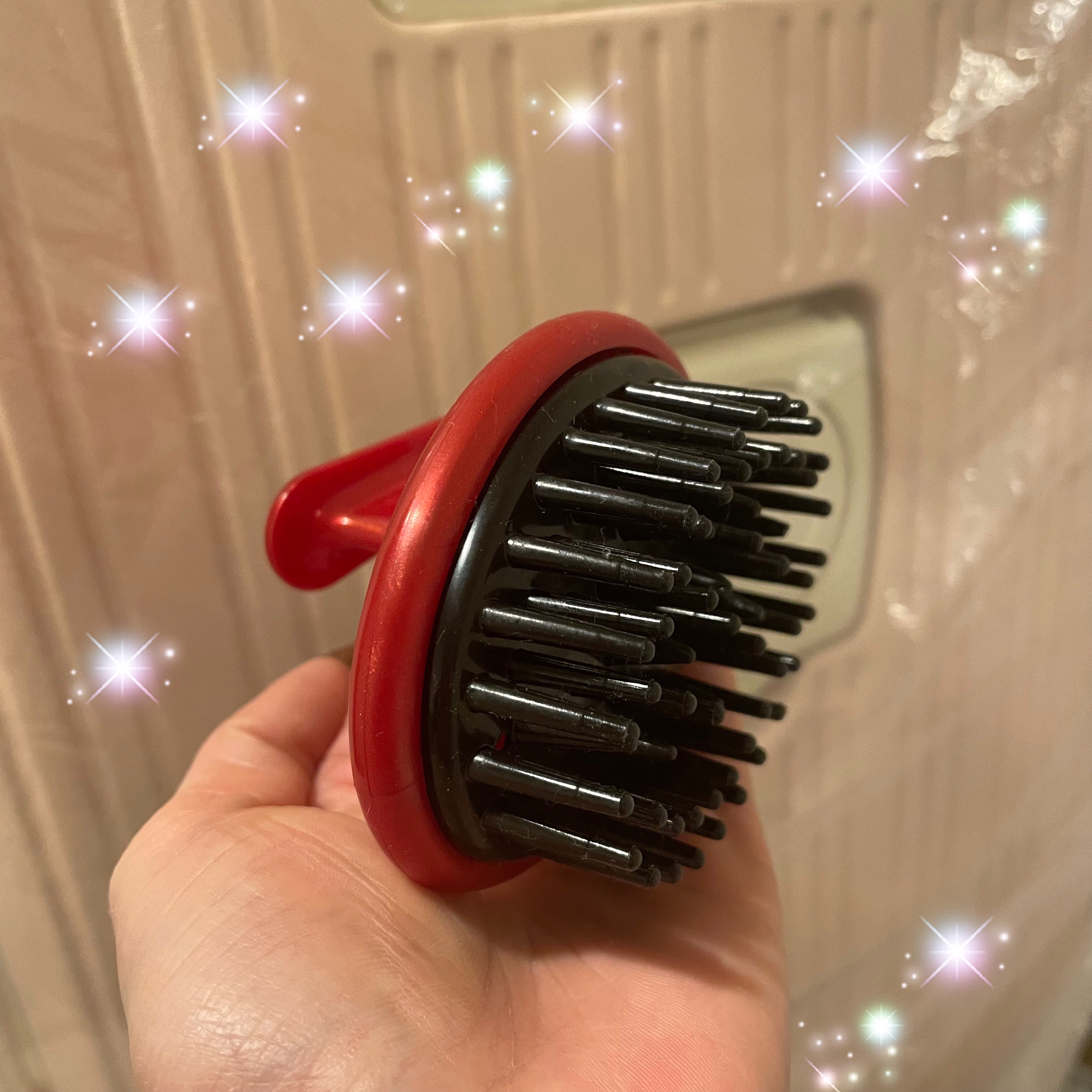 椿 シャンプーブラシ/DAISO/スカルプブラシを使ったクチコミ（1枚目）