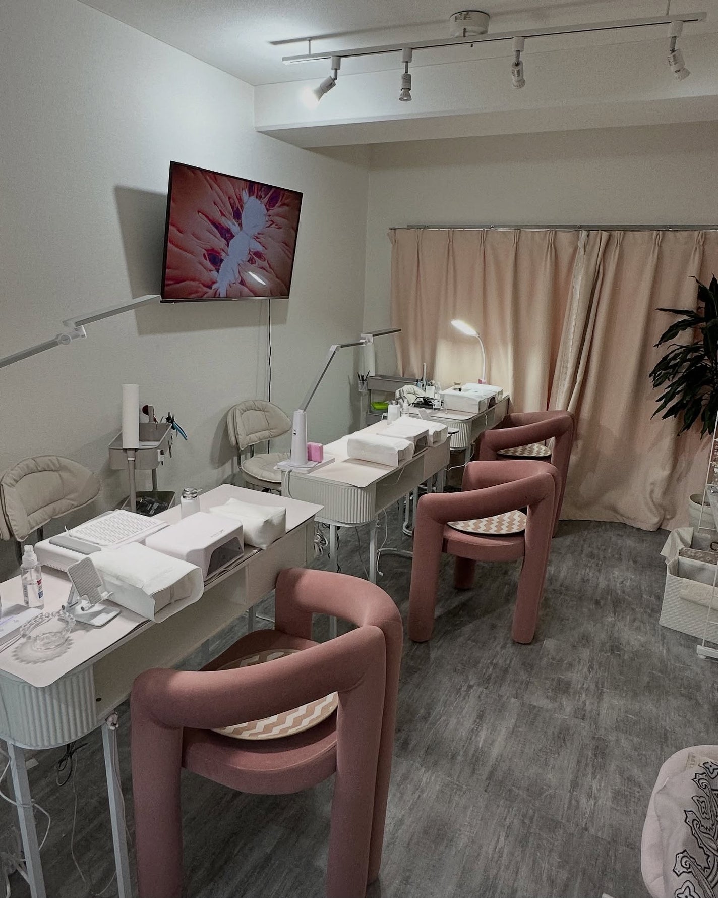 mimi🤍LIPSパートナー on LIPS 「\垢抜けネイルならココ.ᐟ/ネイル変えたから見て見て👀💕秋っ..」(3枚目)