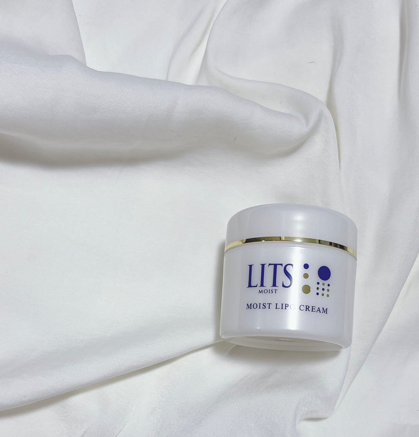 ふすま on LIPS 「リッツモイストリポクリーム角層の奥までうるおいを運ぶリポソーム..」(1枚目)