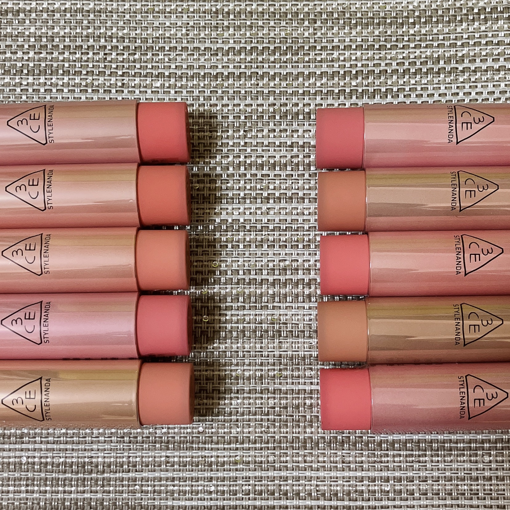 3CE グレイジーリップグロウ/3CE/リップグロスを使ったクチコミ（2枚目）