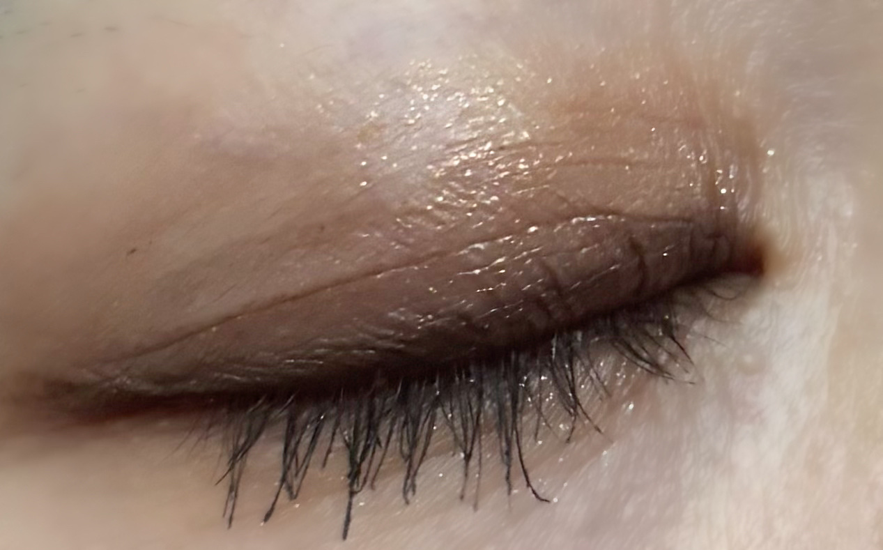 ミネラルクラッシィシャドー2022CF ビタークチュール/エトヴォス/アイシャドウパレットを使ったクチコミ（3枚目）