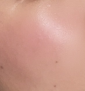 ノーセバム　ミネラルパウダー　N BLUE / 003 ジョイフル（5g）/innisfree/ルースパウダーを使ったクチコミ（2枚目）