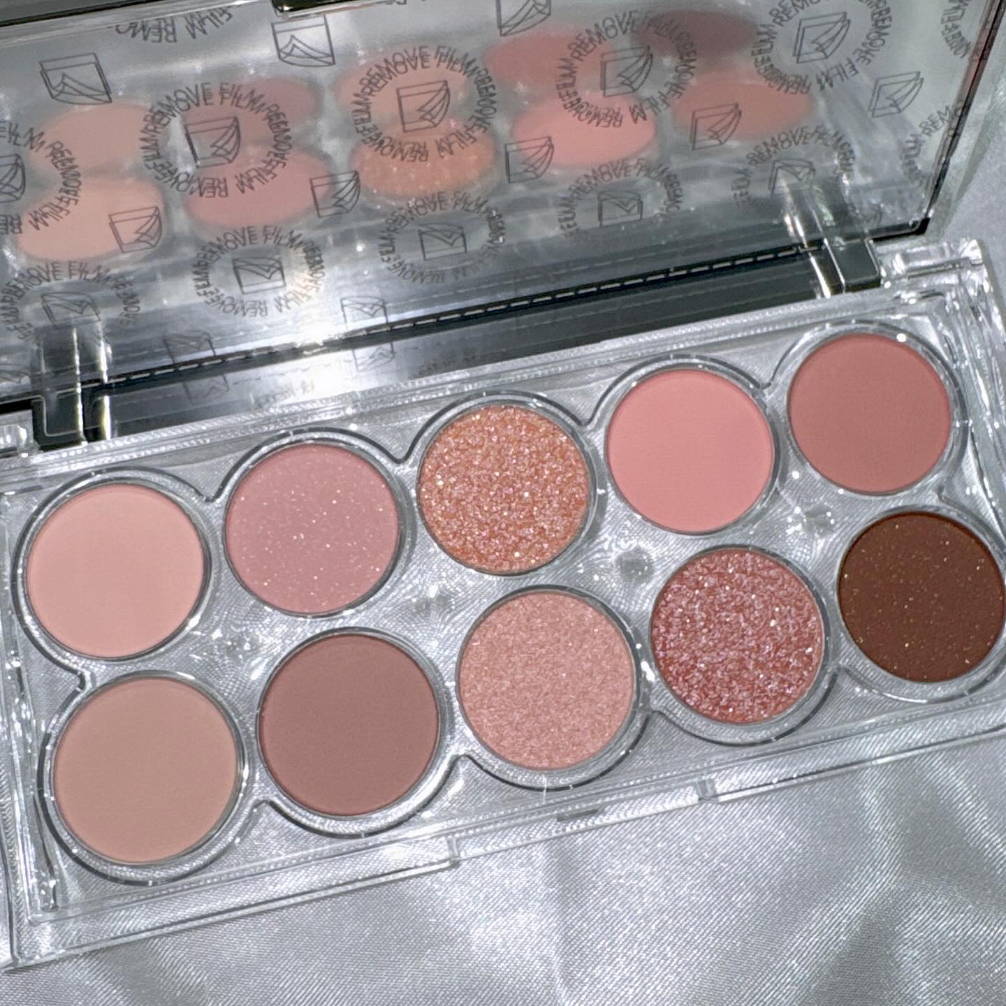 ライトオンアイズシャドウパレット/ルミル/アイシャドウパレットを使ったクチコミ（2枚目）