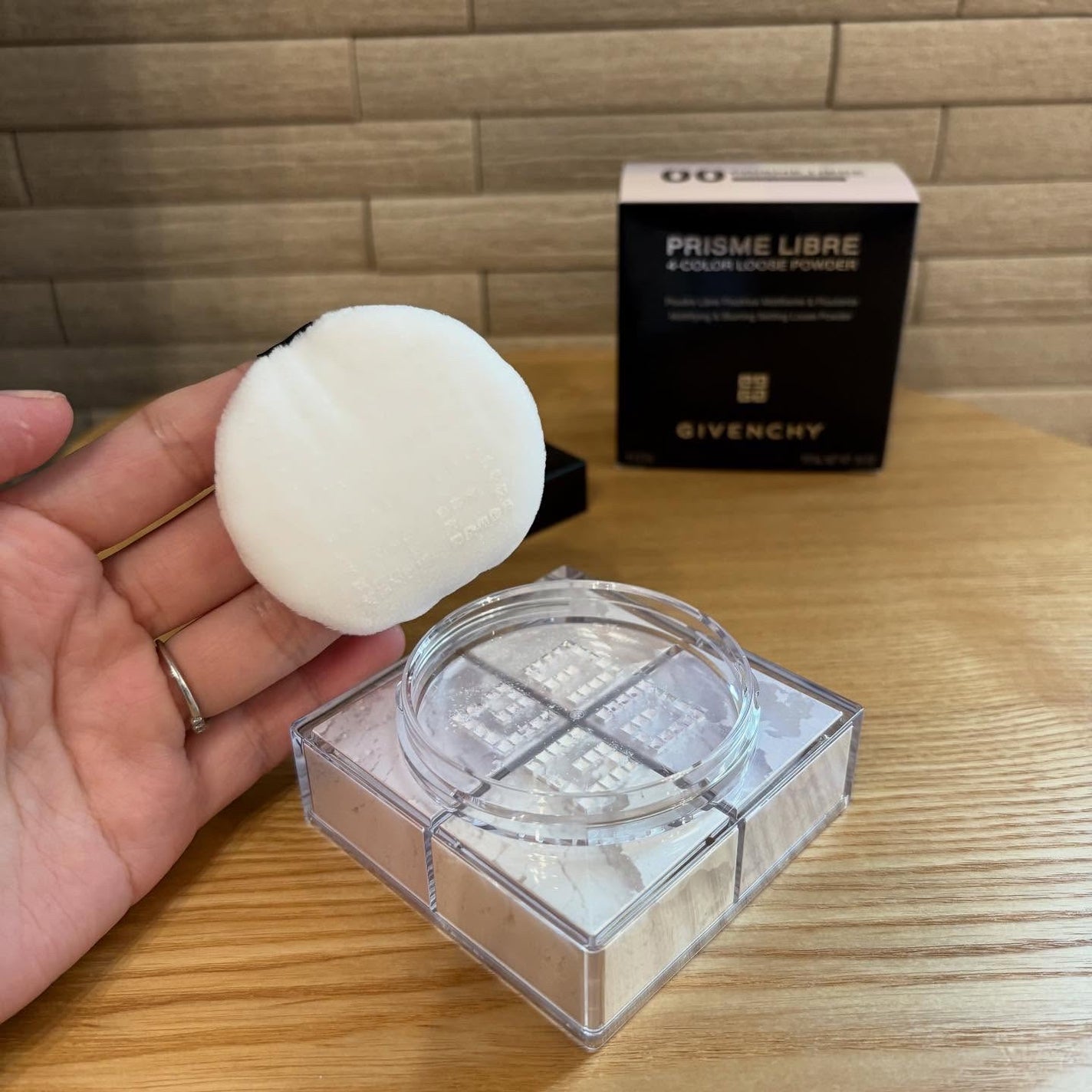 プリズム・リーブル/GIVENCHY/ルースパウダーを使ったクチコミ(6枚目)