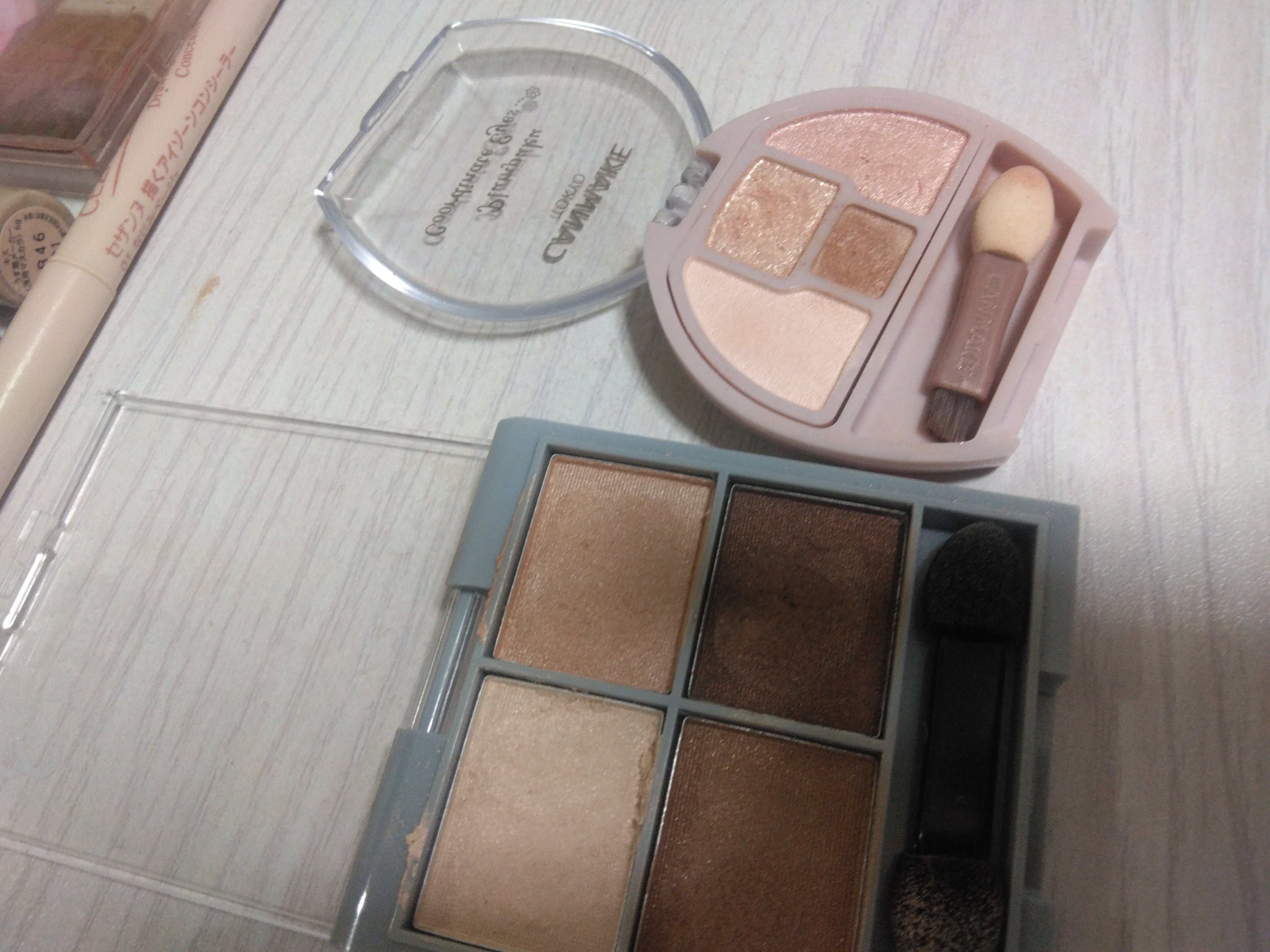 &. アイシャドウパレット ベージュブラウン/DAISO/アイシャドウパレットを使ったクチコミ（2枚目）