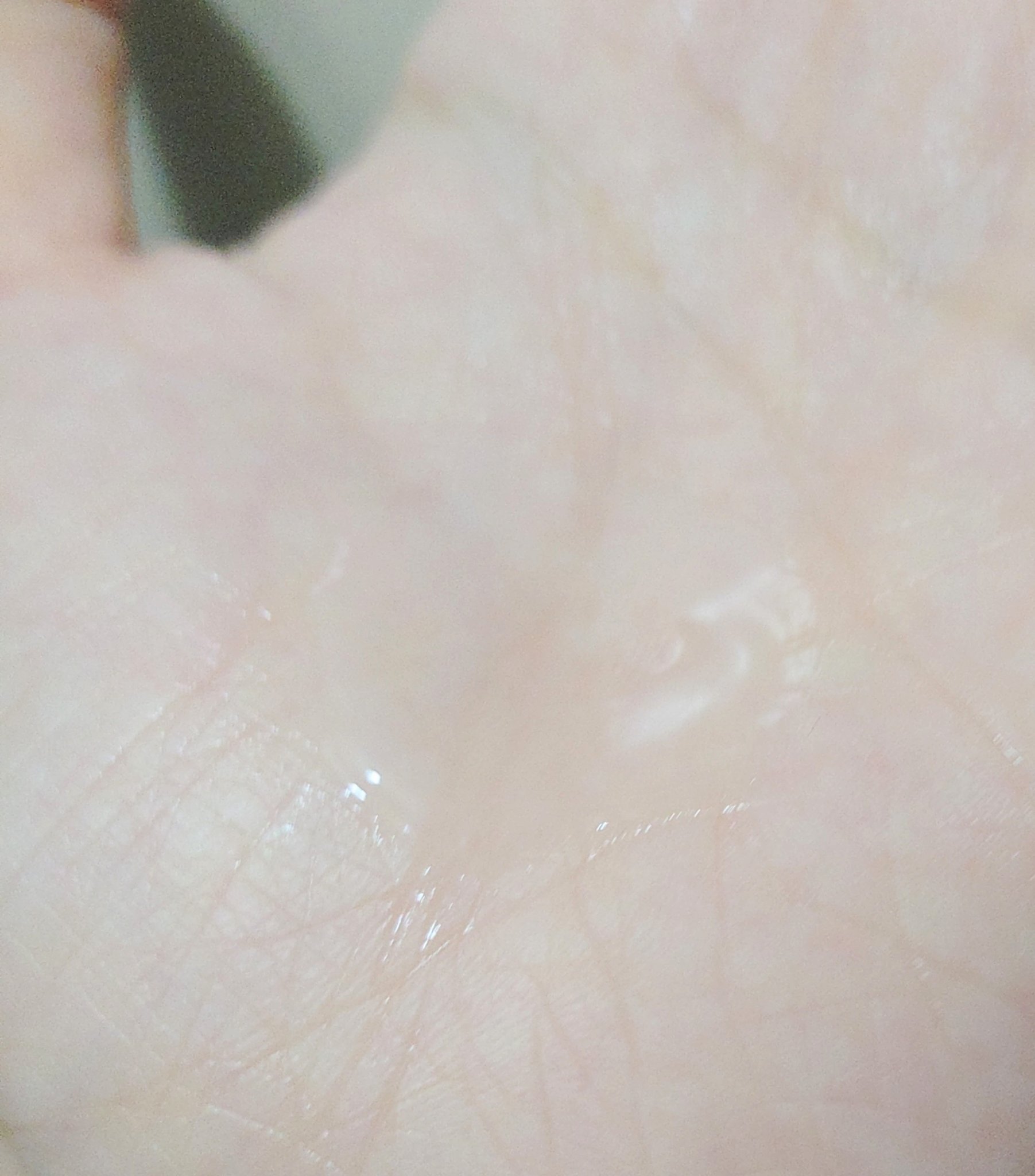 PDRNピンクゼリーセラムミスト/MEDICUBE/美容液を使ったクチコミ（2枚目）