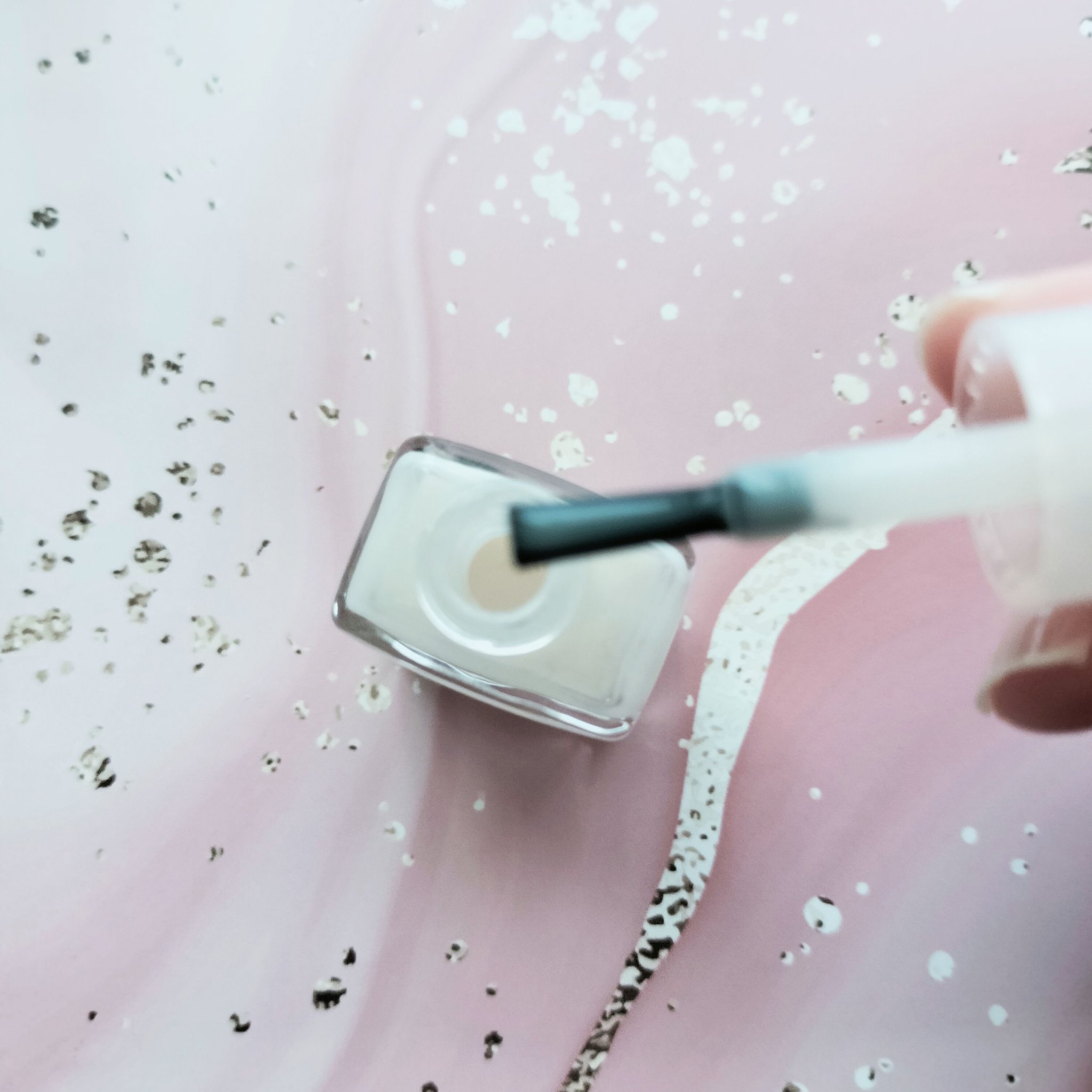 ムードペブル ネイル ハードナー/rom&nd/マニキュアを使ったクチコミ（2枚目）