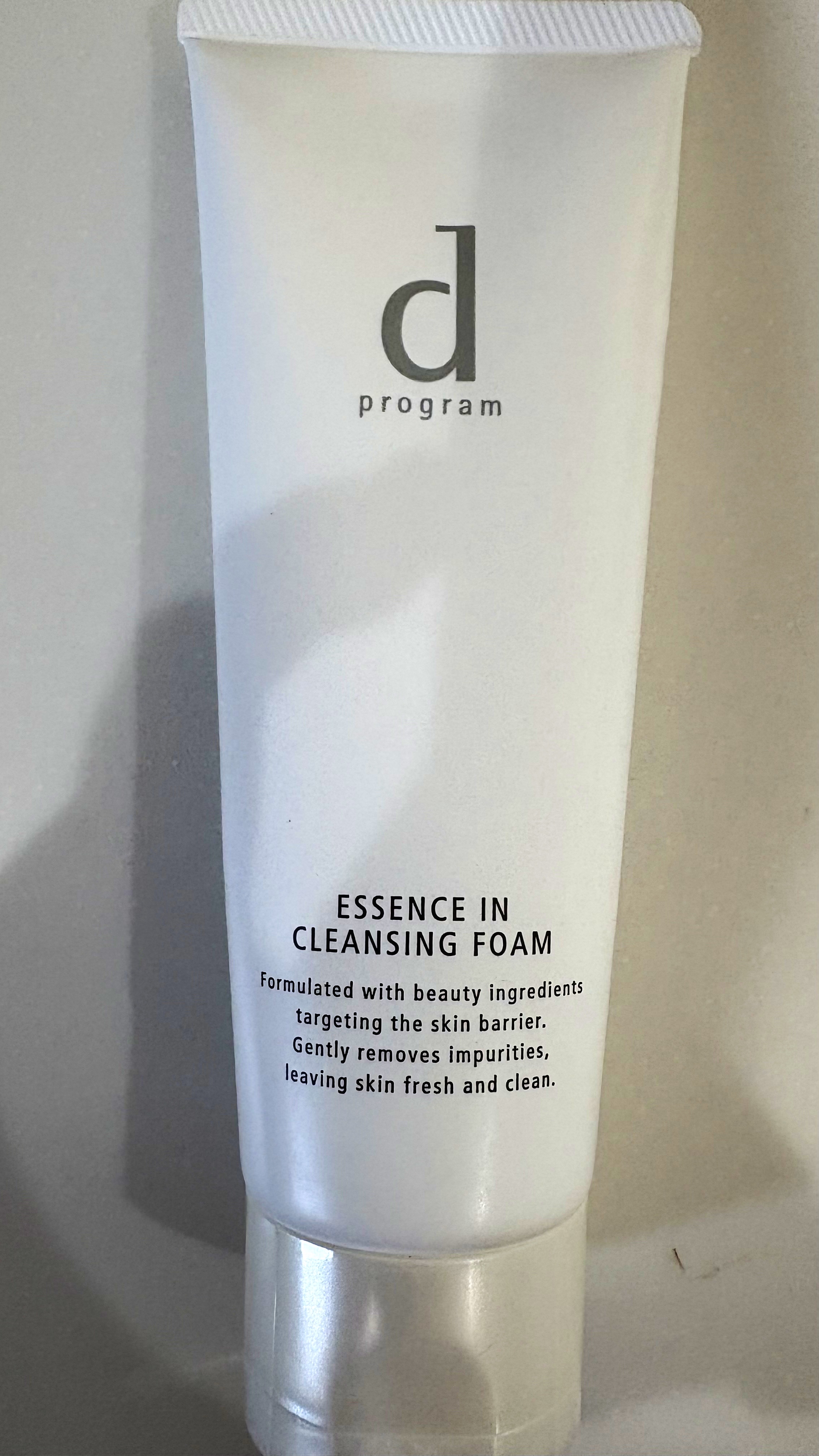 エッセンスイン クレンジングフォーム/d プログラム/洗顔フォームを使ったクチコミ（1枚目）