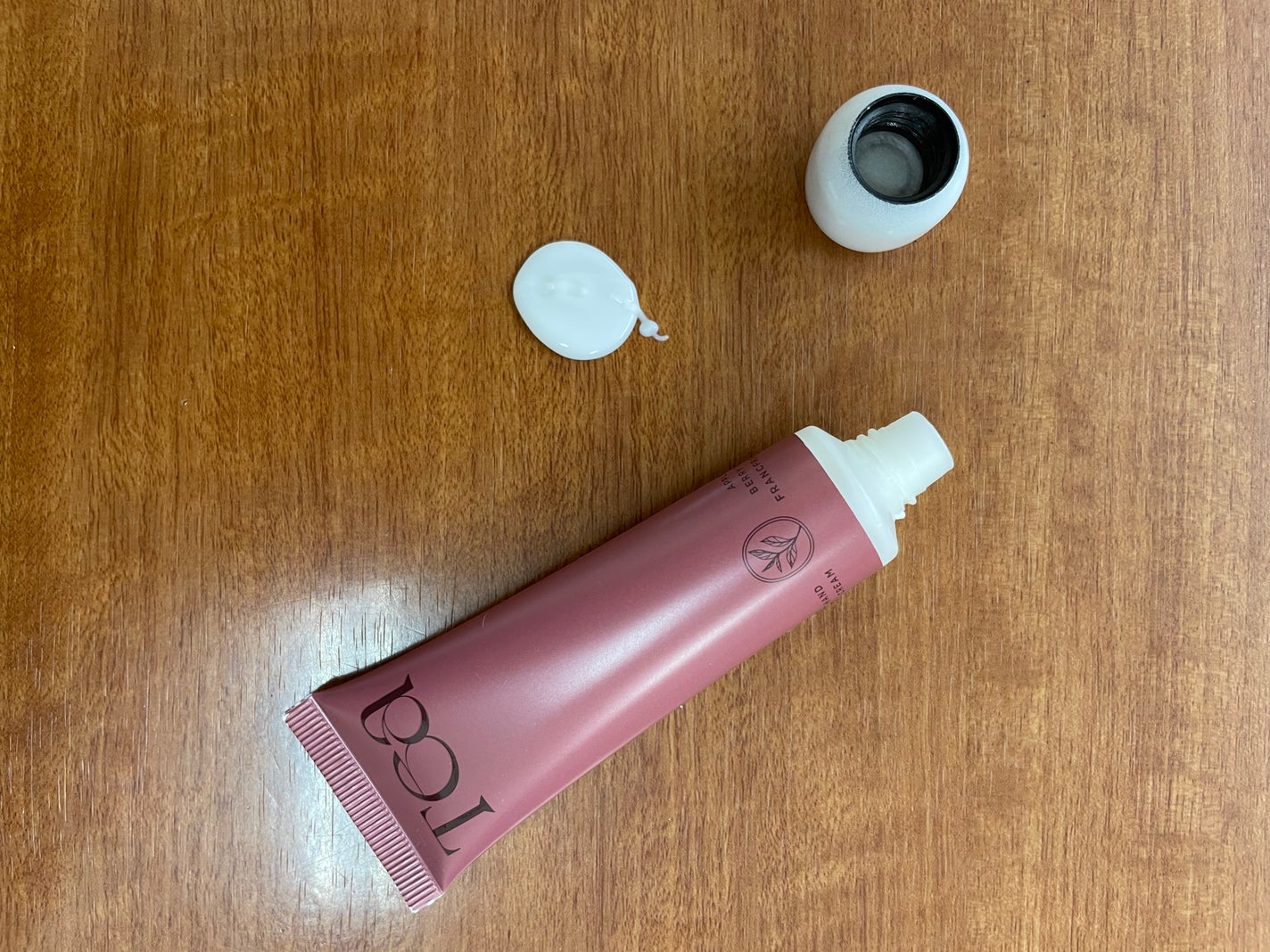 ティーハンドクリーム アップルベリー/フランフラン/ハンドクリームを使ったクチコミ(2枚目)