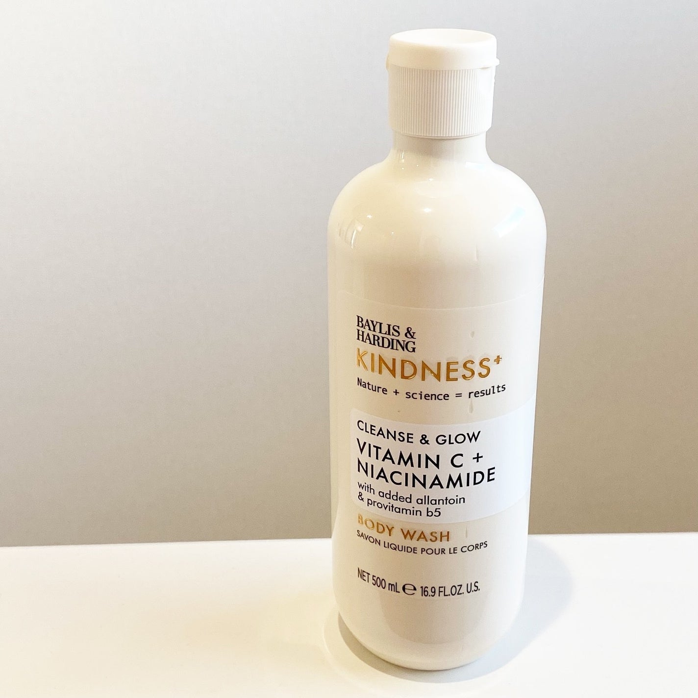 カインドネス+ ボディウォッシュ ビタミンC/BAYLIS&HARDING/ボディソープを使ったクチコミ(4枚目)