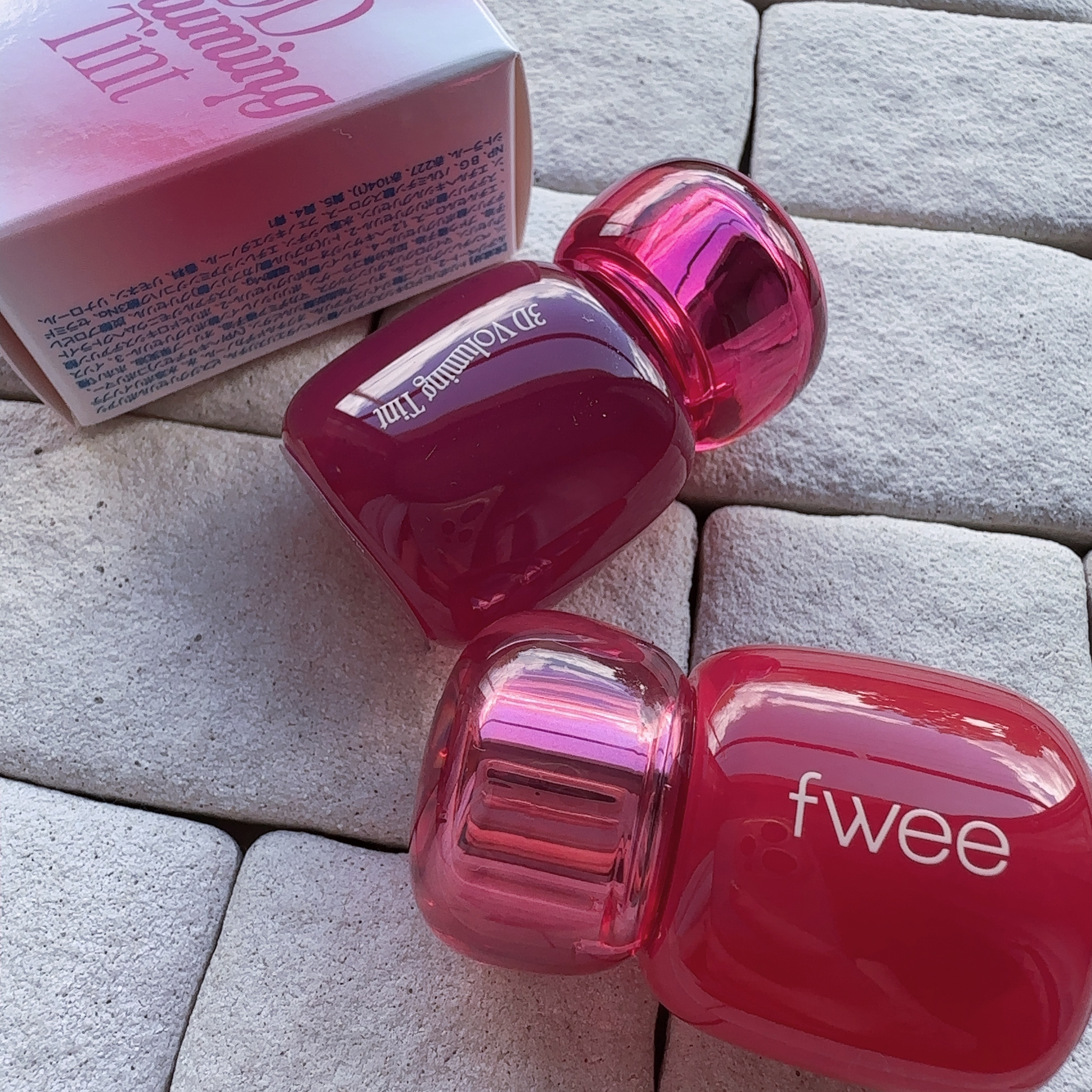 フィー 3Dボリューミングティント 10 チェリーディップ/fwee/リップティントを使ったクチコミ（1枚目）