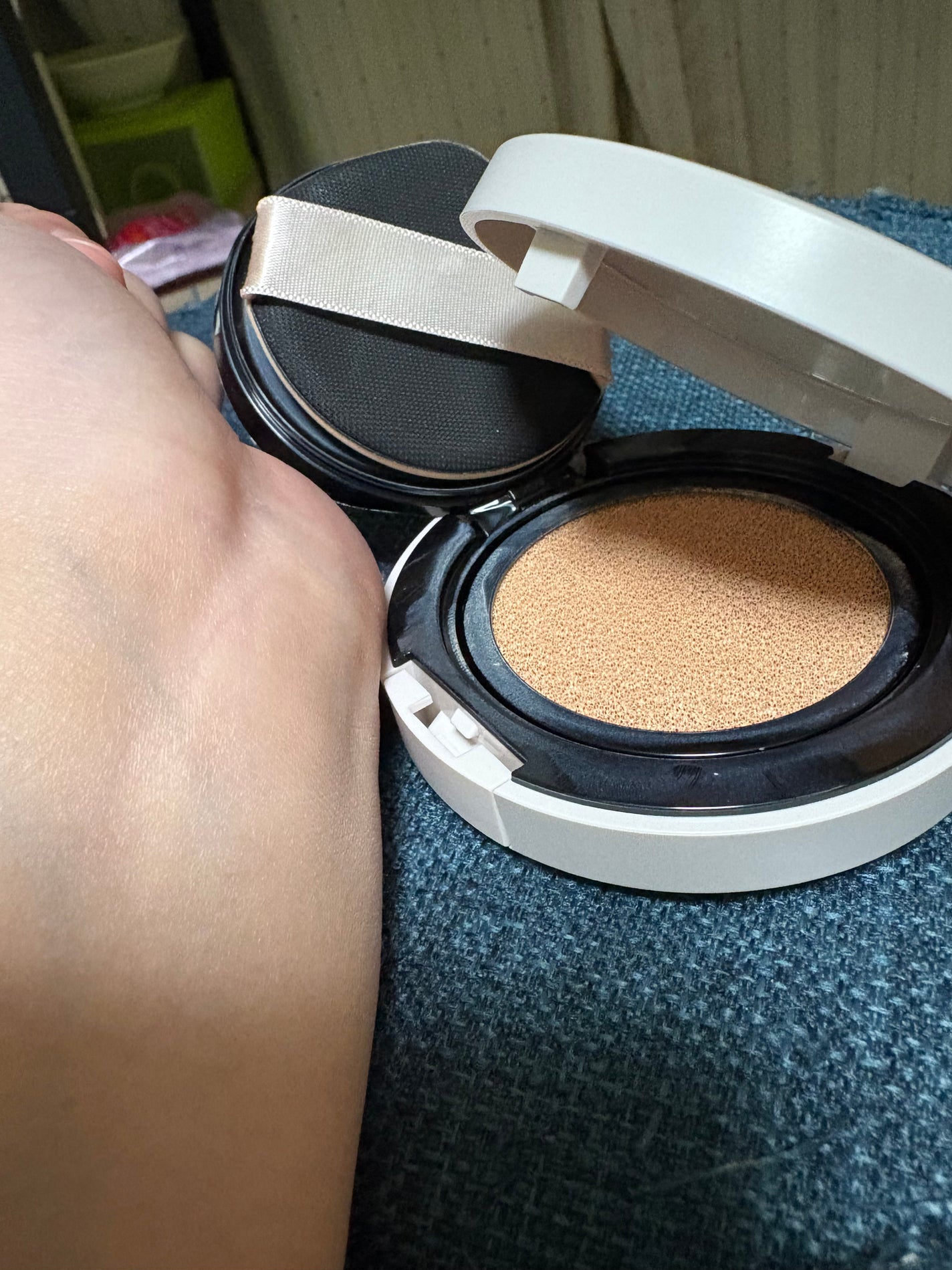 シフォンフィットクッションファンデーション/CEZANNE/クッションファンデーションを使ったクチコミ(2枚目)