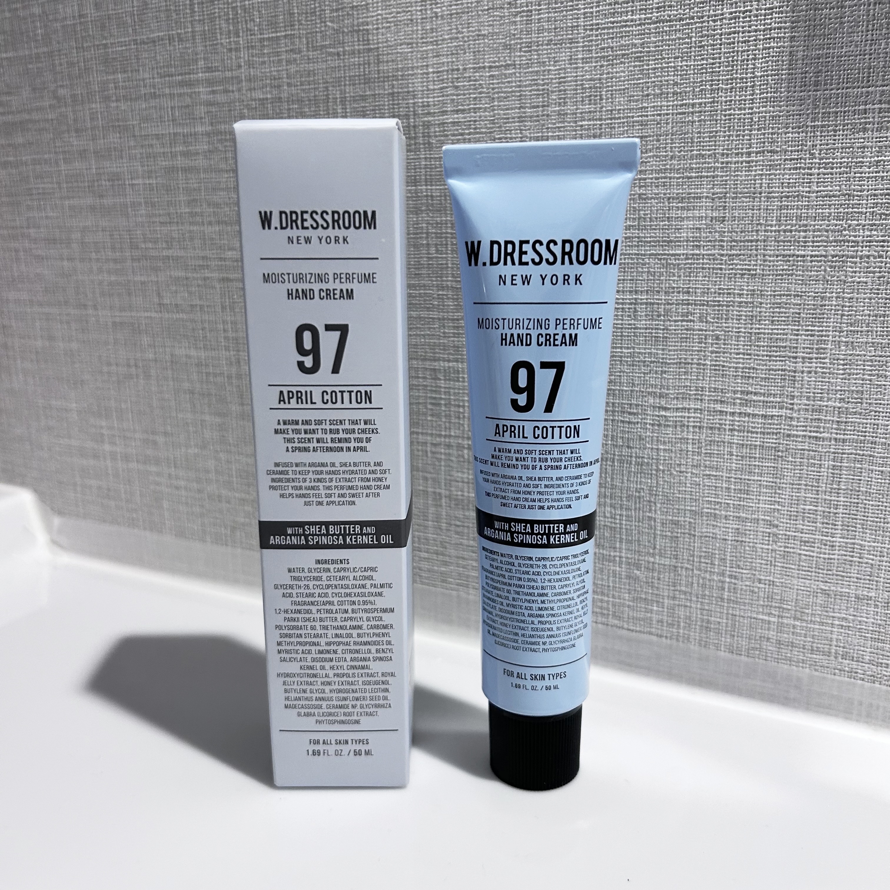 パフュームハンドクリーム  / ダブルドレスルーム