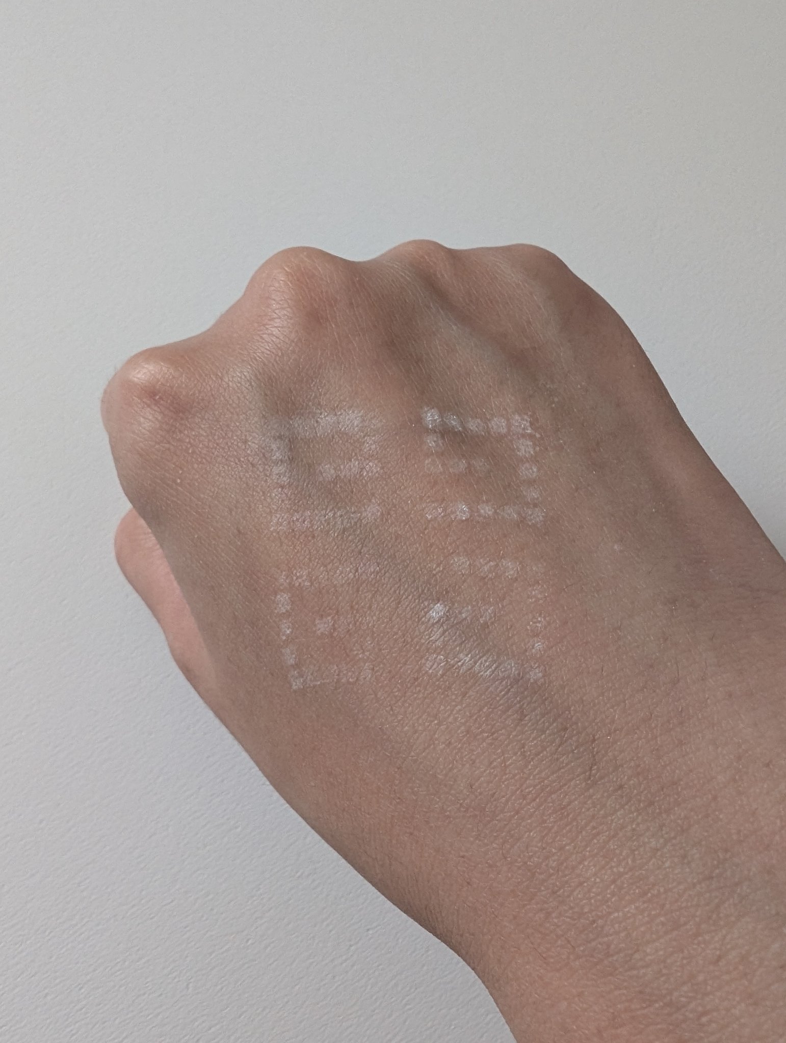 プリズム・リーブル/GIVENCHY/ルースパウダーを使ったクチコミ（3枚目）