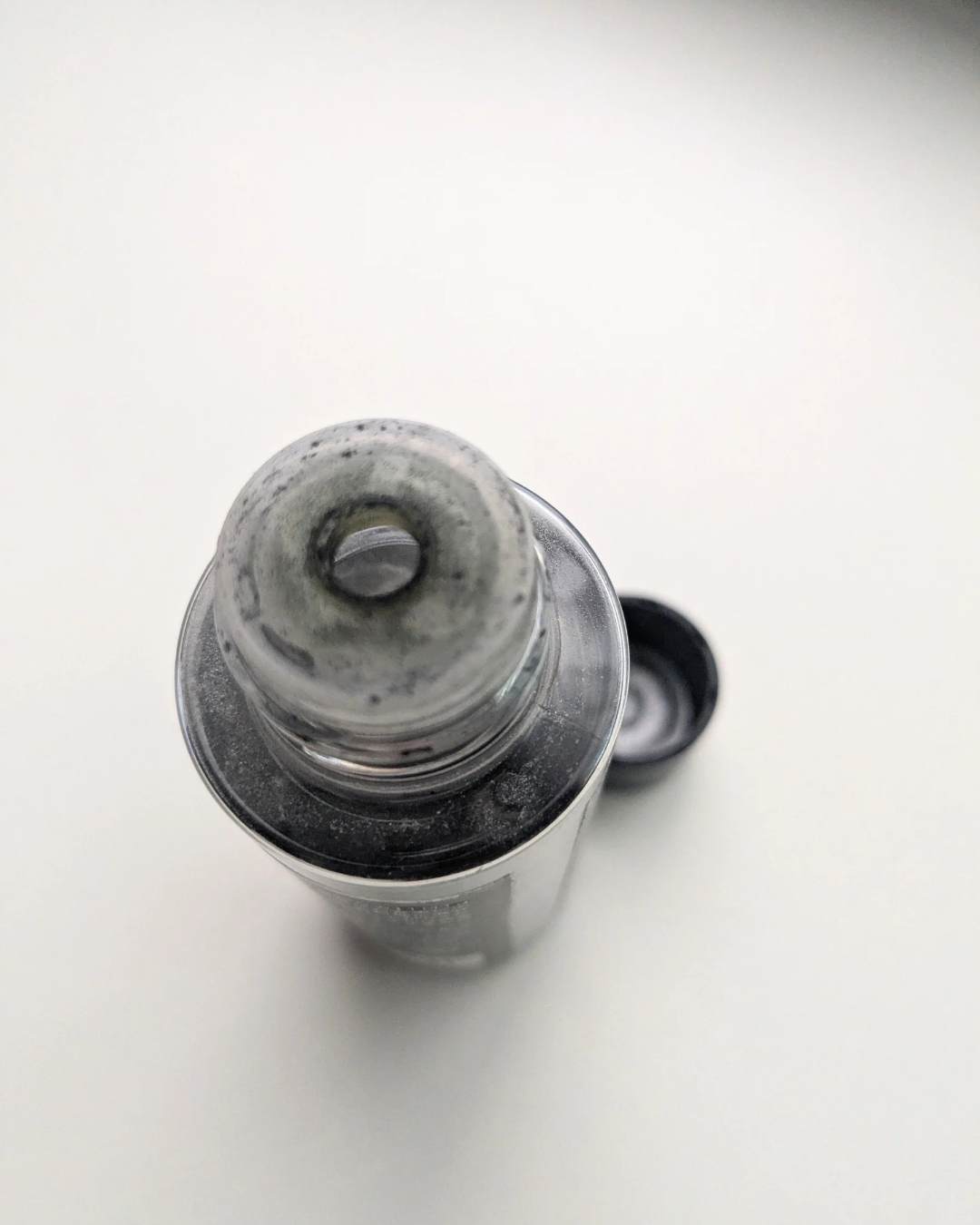 エステプロ・ラボ チャコールクレンズのクチコミ「見た目も味も◎　毎日のリフレッシュにぴったりなチャコールドリンク🖤
【商品】
エステプロ・ラボ.....」（2枚目）