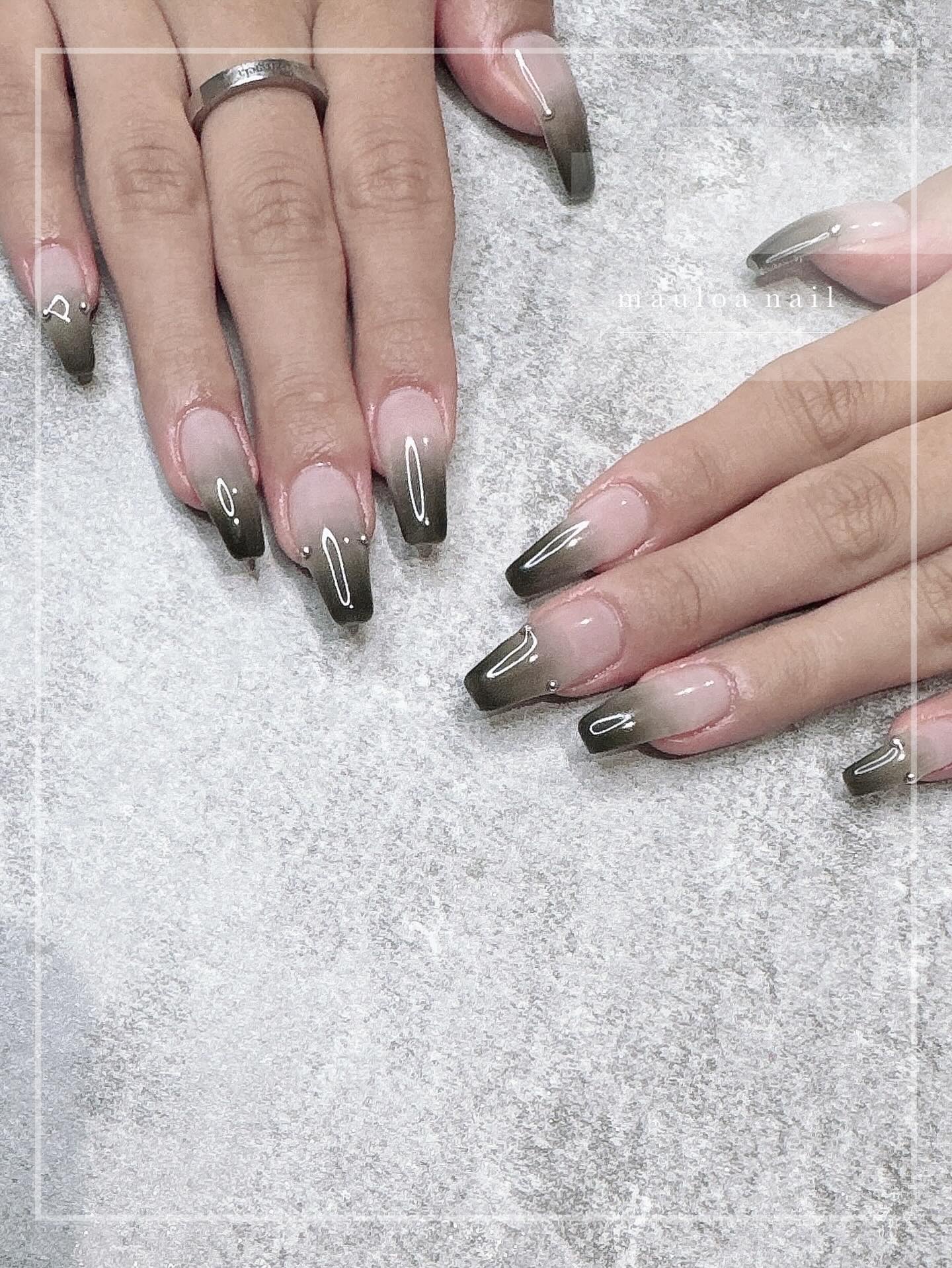 ・
黒グラデーション🖤
・
・
・
・
・
#黒グラデーションネイル
#ネイルデザイン
#クロムハーツネイル
#ネイルやり方
#アートネイル
#naildesign
#ビジュー
#松原市
#河内松原
#松原ネイル
#ジェルネイル
#松