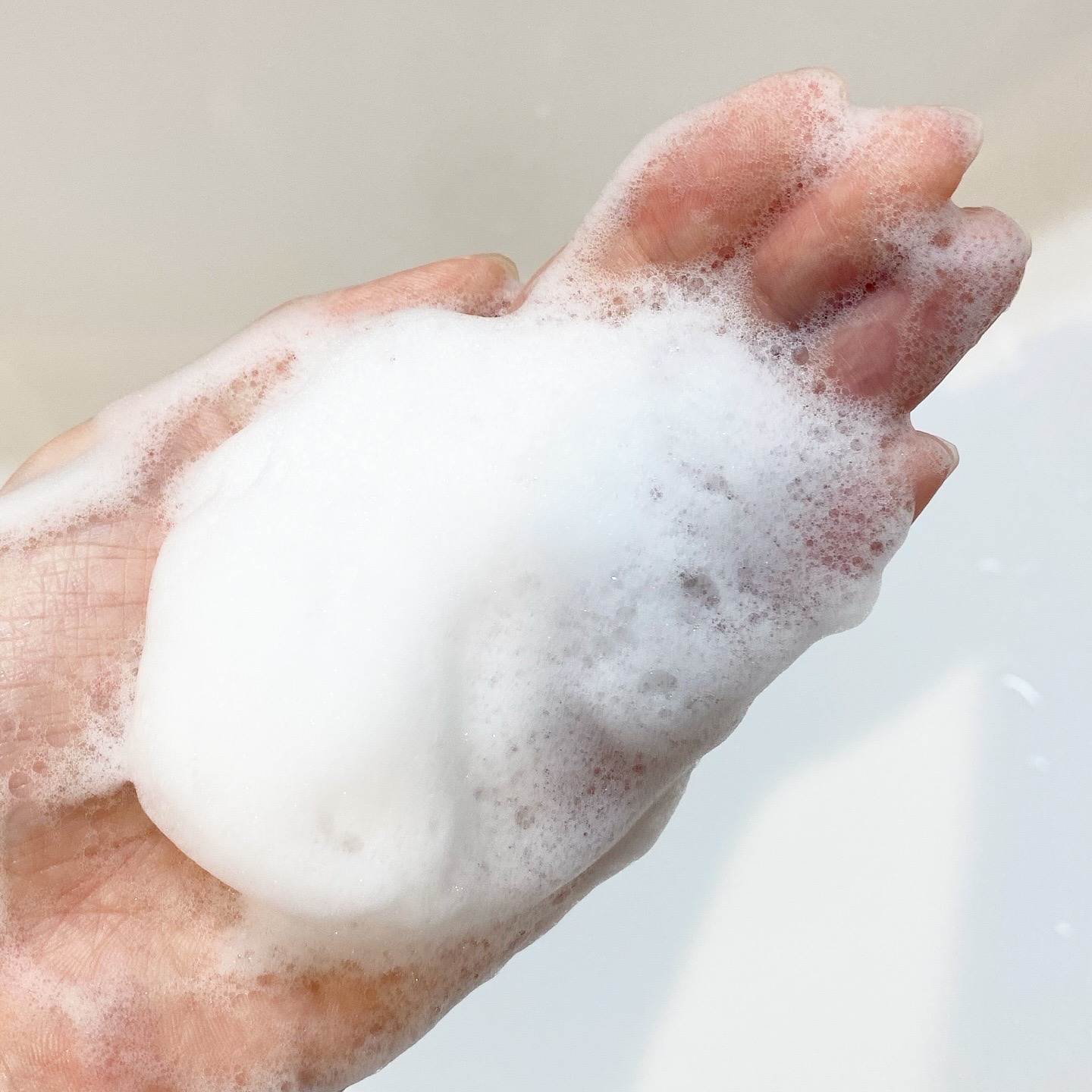 カインドネス+ ボディウォッシュ ビタミンＣ/BAYLIS&HARDING/ボディソープを使ったクチコミ（3枚目）