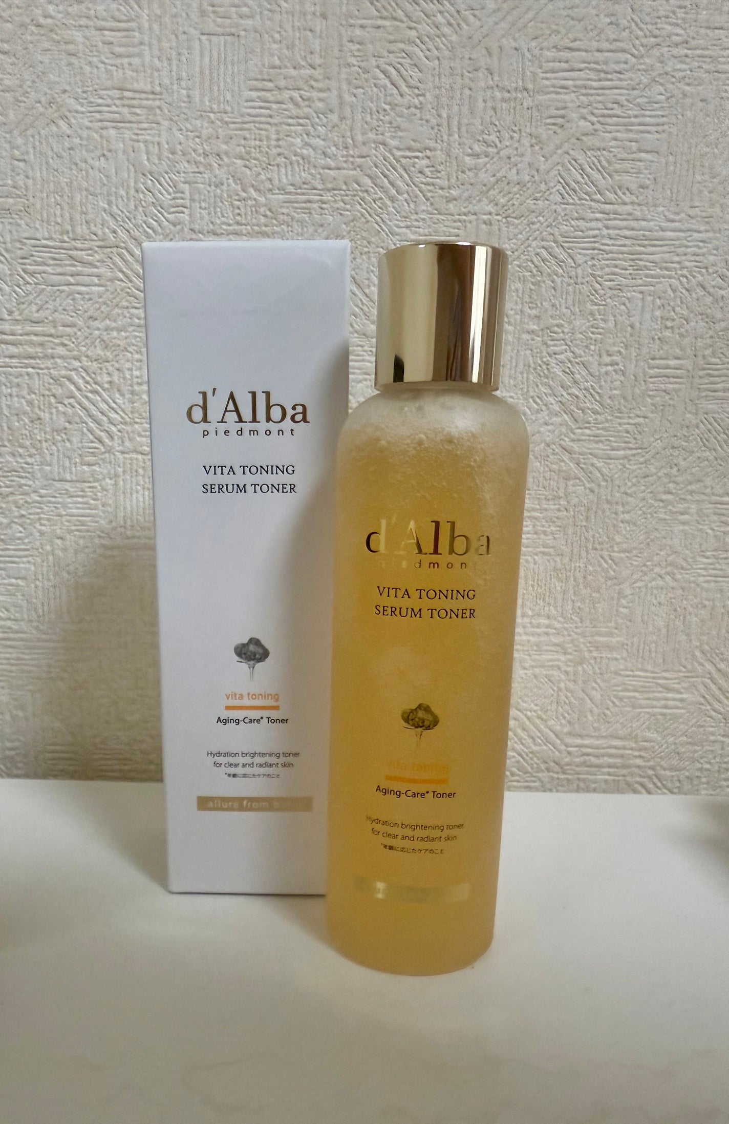 まゆみ on LIPS 「とろみがほんの少しあるみずみずしいテクスチャーで、手に取るとサ..」(1枚目)