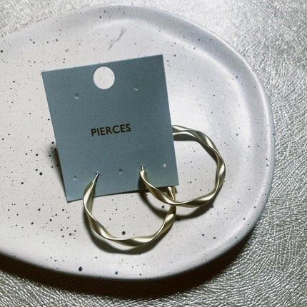 ひとりコスメ部 フォロバ100 on LIPS 「ダイソーの中にあるThreeppy(スリーピー)のピアス買って..」(1枚目)