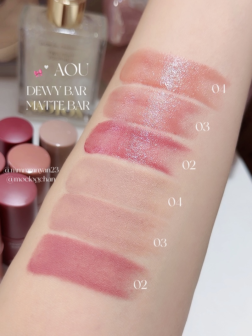 
📝AOU  マットバーデュイバー

新色6色
全色レビューしました(  ᐡᴗ ̫ ᴗᐡ)💭

リップでもチークでも使える便利なスティック！
秋カラーだけどイエベ春でも
使いやすい深すぎないカラー展開です✨️


#AOU
 
#イエベ