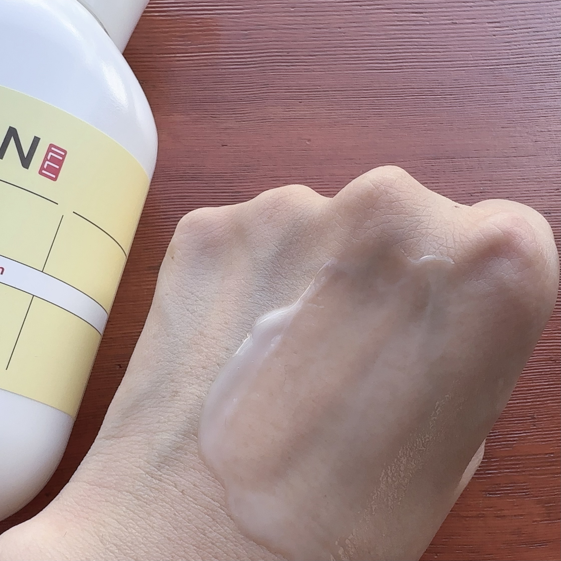 ILLIYOON フレッシュモイスチャーボディーローションのクチコミ「ILLIYOON
⧉ フレッシュモイスチャーローション ⧉
ベタつかず、さっぱり潤う
ピュアビ.....」（3枚目）