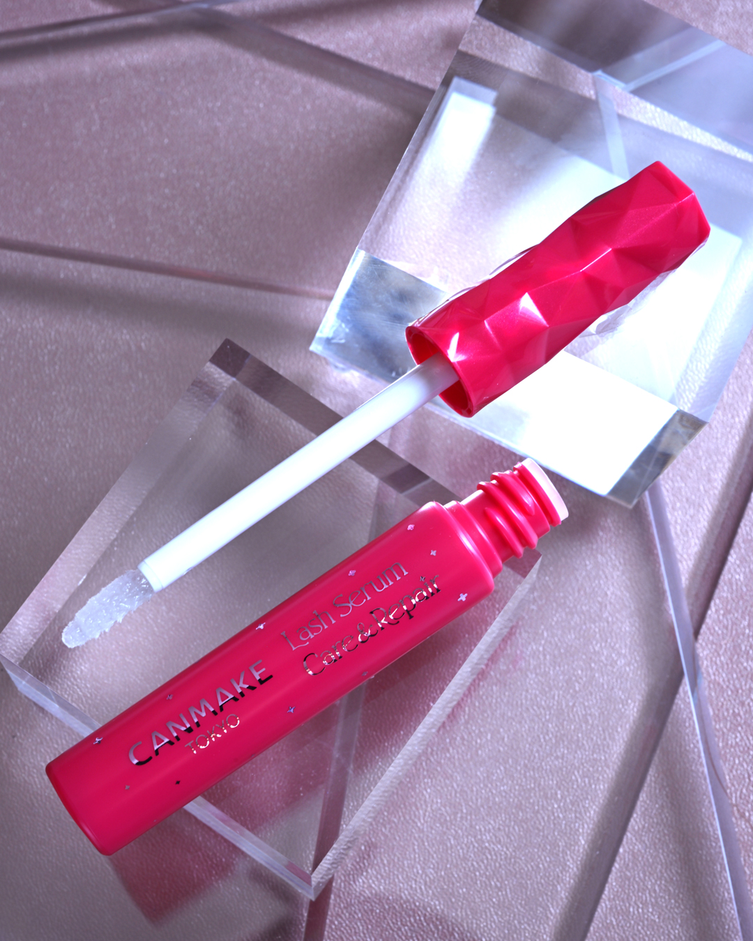 毎日塗って、まつげにハリ・コシ！

傷んだまつげに
うるおい補給・うるおいケアできるまつげ美容液
『ラッシュセラム ケア＆リペア」新登場✨

【こだわり成分】
ワイドラッシュ™ ※1 ※2
CAPIXYL™ ※3 ※6
ANARGY™ ※4