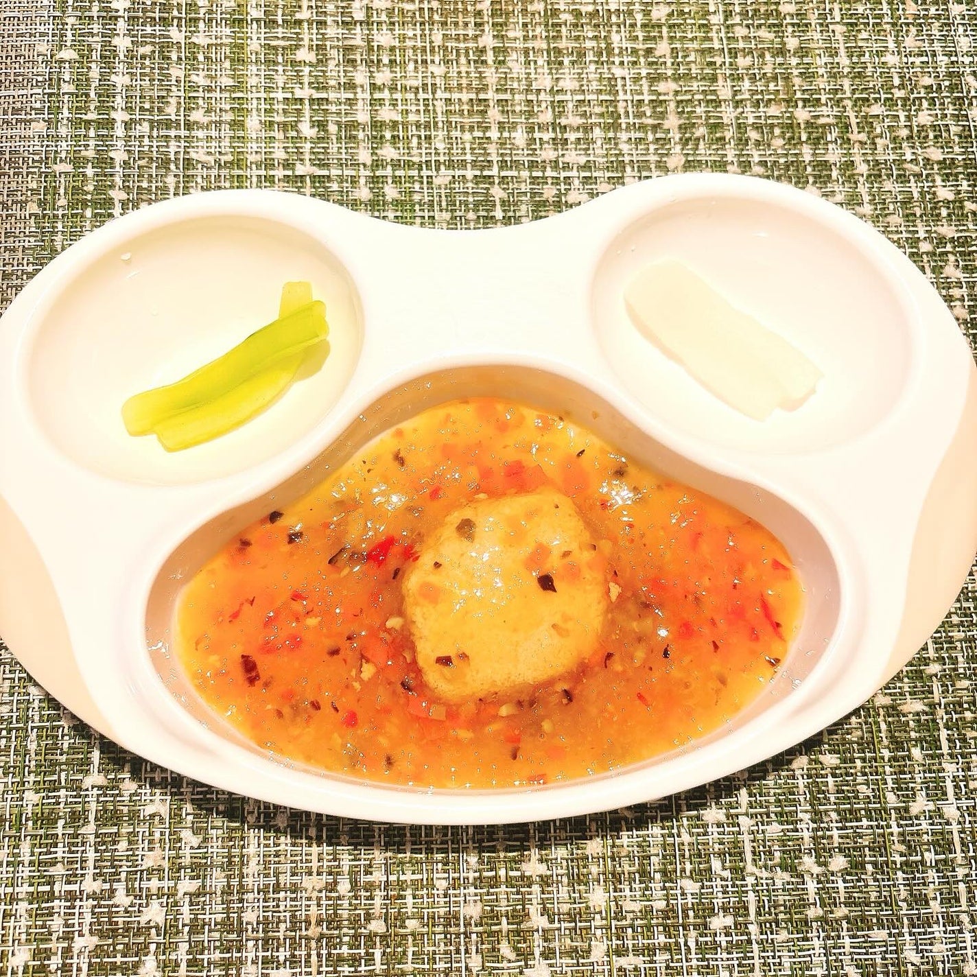 ナナ on LIPS 「優日の離乳食、𝟥回食を𝟣𝟢ヶ月の日に合わせてスタートしました🫶..」(2枚目)