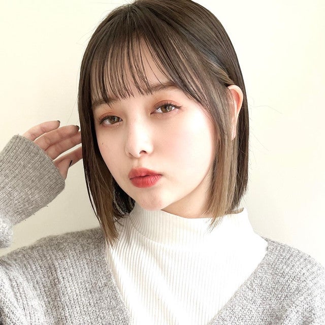 ボブの冬メイクの女性