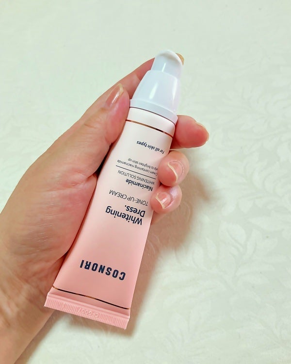 ホワイトニングドレストーンアップクリーム/COSNORI/化粧下地を使ったクチコミ(4枚目)