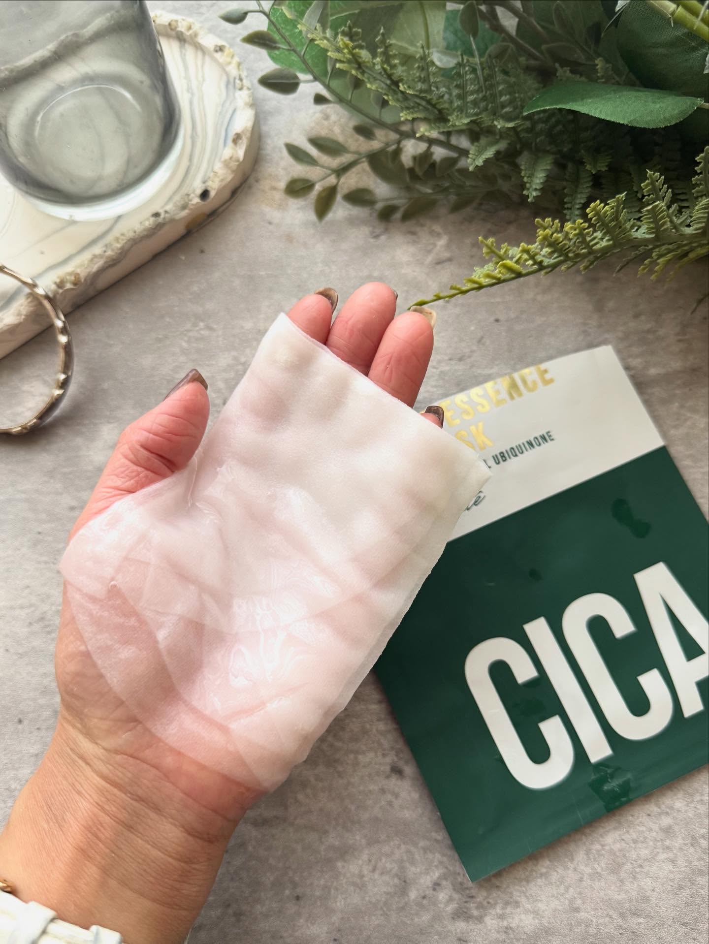 CICAプレミアムエッセンスシートマスク/ナチュボーテ/シートマスク・パックを使ったクチコミ（3枚目）