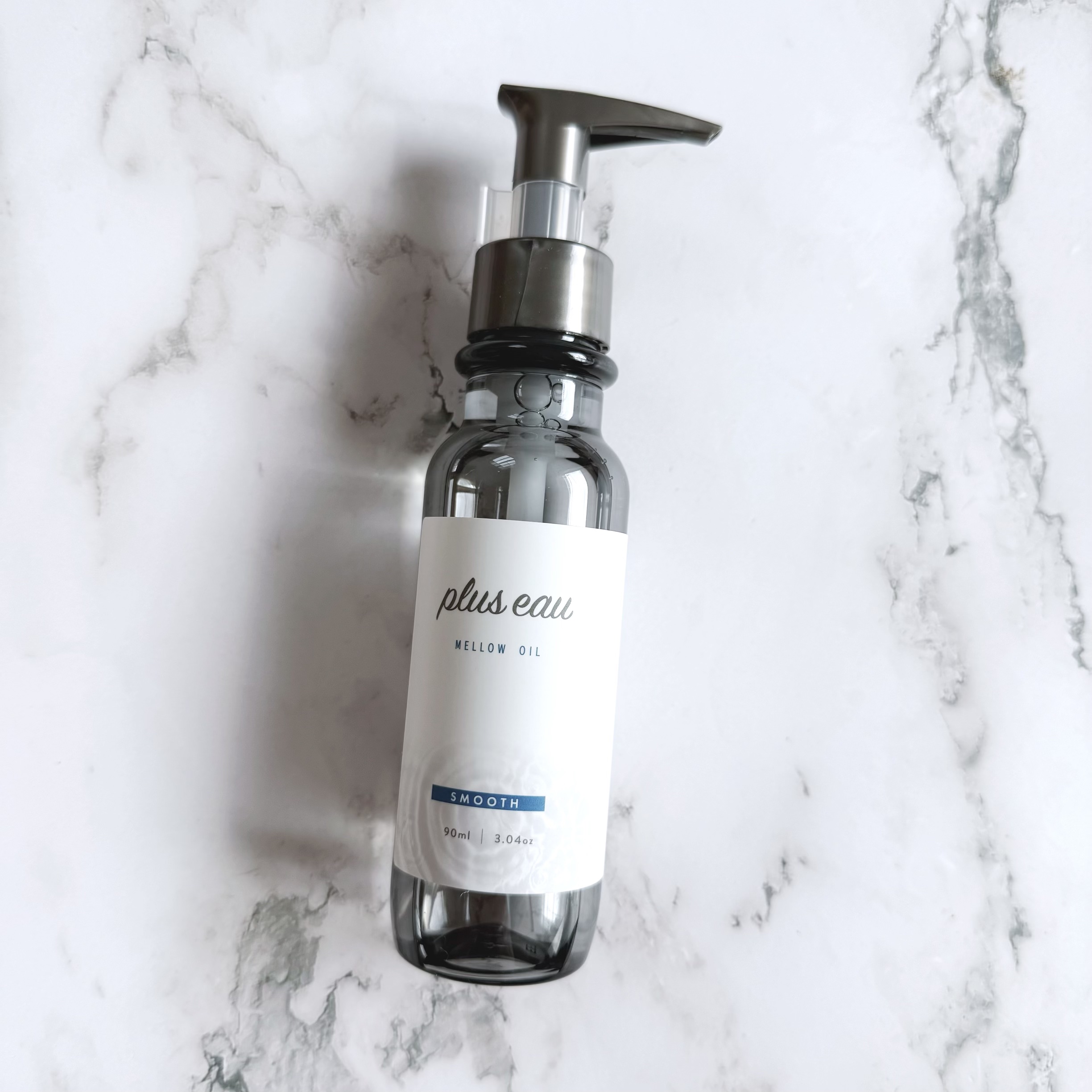  LIPSベスコス2024上半期アウトバストリートメント2位♛︎

ホワイトフローラル＆ペアーの上品ないい香りがほんのり🤍

熱ダメージを利用して補修してくれるヒートケアエッセンス配合*
濡れた髪に使ってからドライヤーすると
本当にさらっ