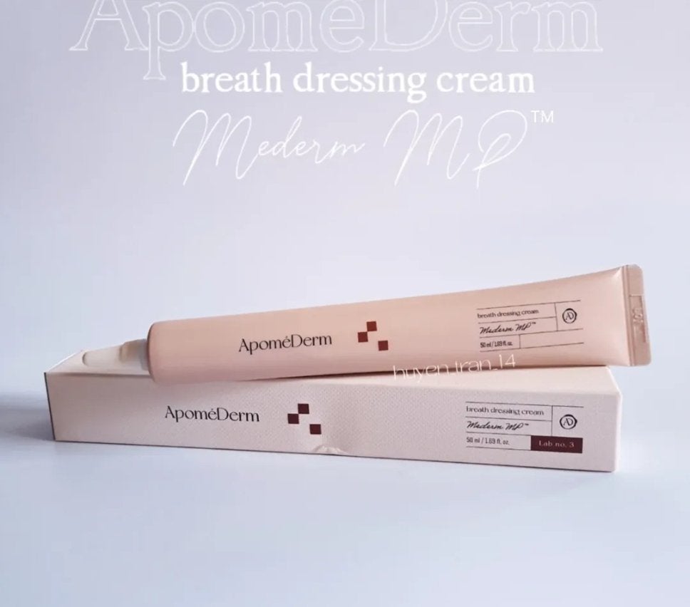 Apomederm アポメダーム on LIPS 「"ポーチの中から出してトントン!クマから微細なシワまで、アンプ..」(1枚目)