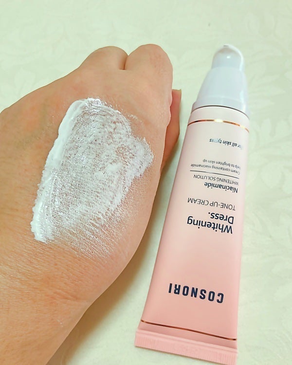 ホワイトニングドレストーンアップクリーム/COSNORI/化粧下地を使ったクチコミ(8枚目)